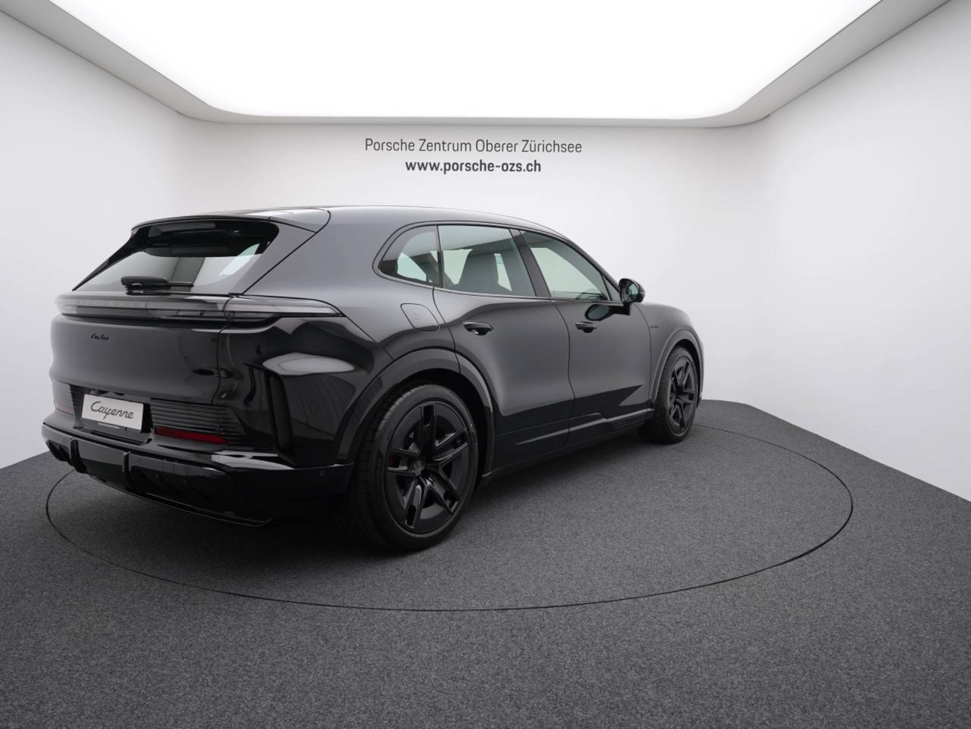 PORSCHE Cayenne Turbo Electric-image-6