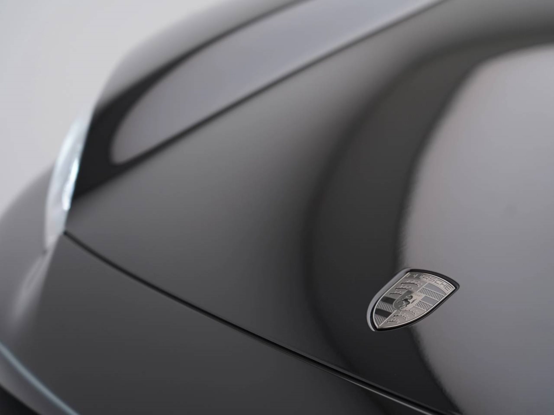 PORSCHE Cayenne Turbo Electric-image-11