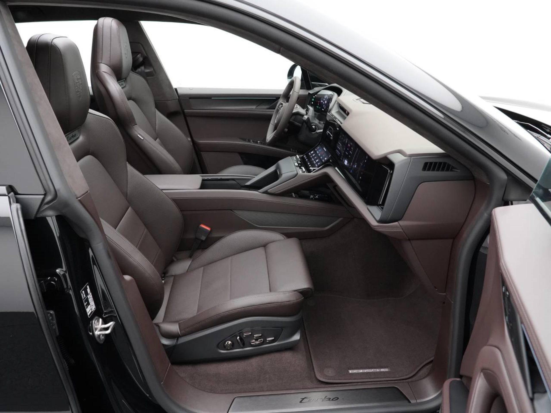 PORSCHE Cayenne Turbo Electric-image-25