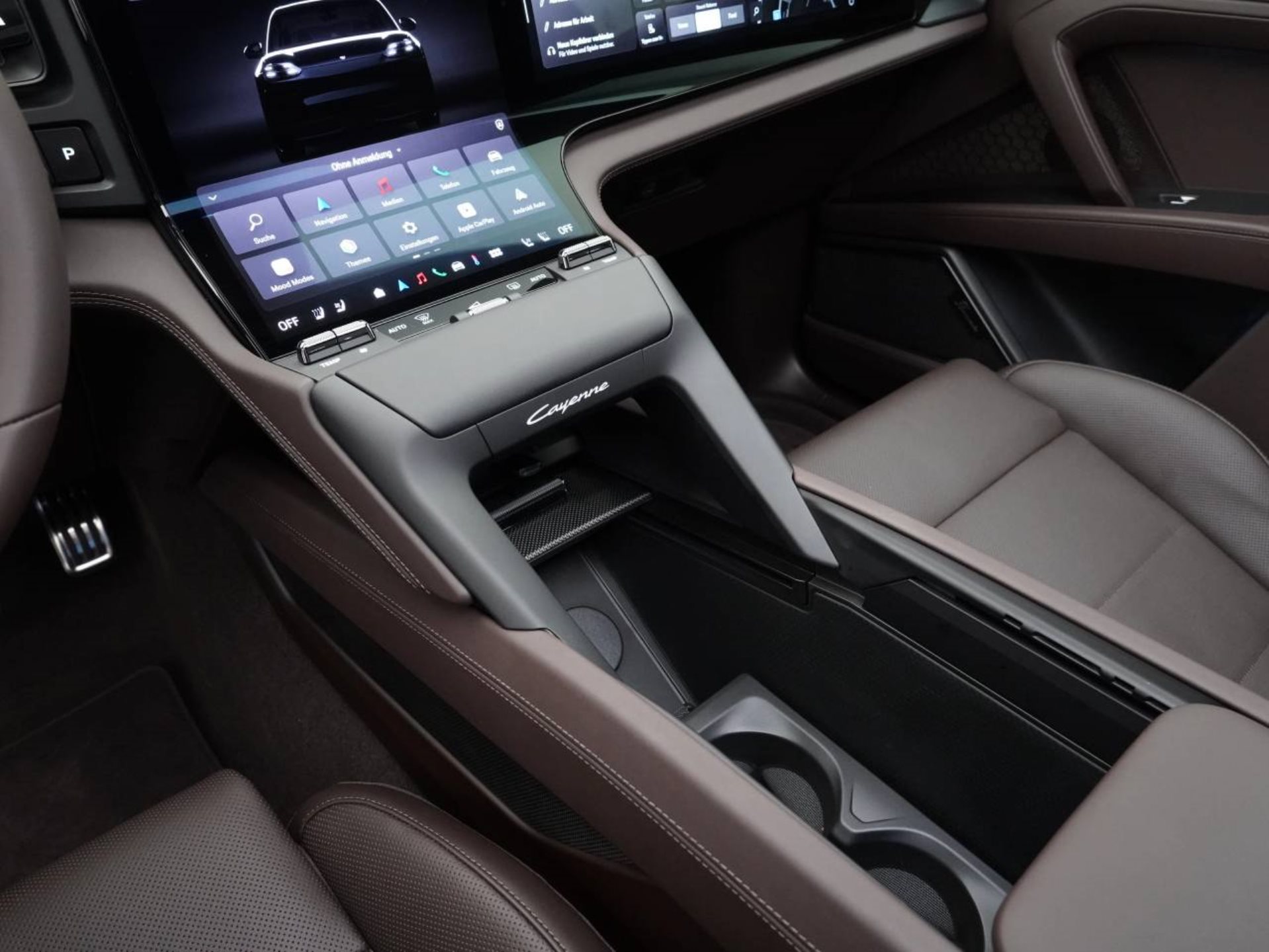 PORSCHE Cayenne Turbo Electric-image-19