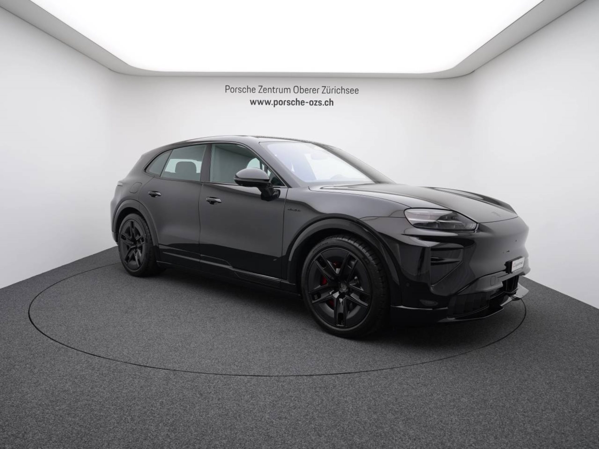 PORSCHE Cayenne Turbo Electric-image-8