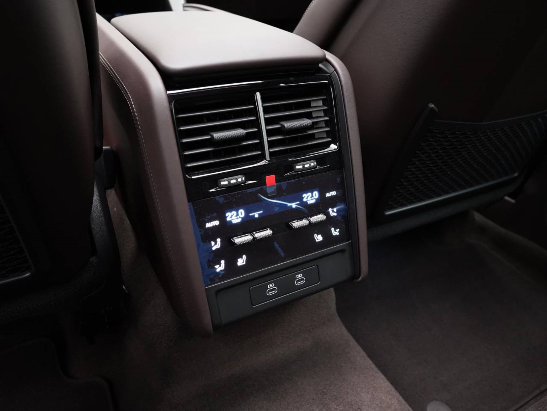 PORSCHE Cayenne Turbo Electric-image-29