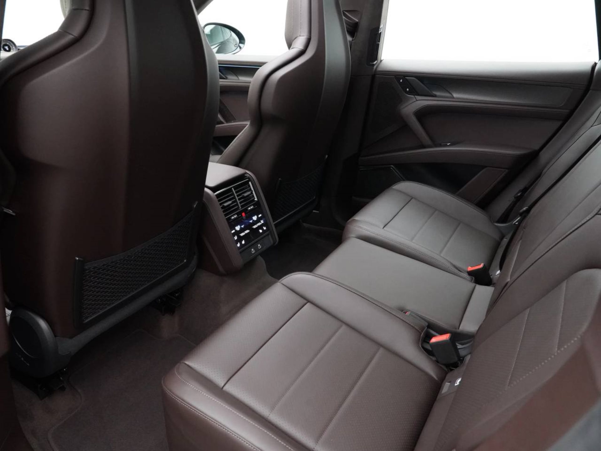 PORSCHE Cayenne Turbo Electric-image-28