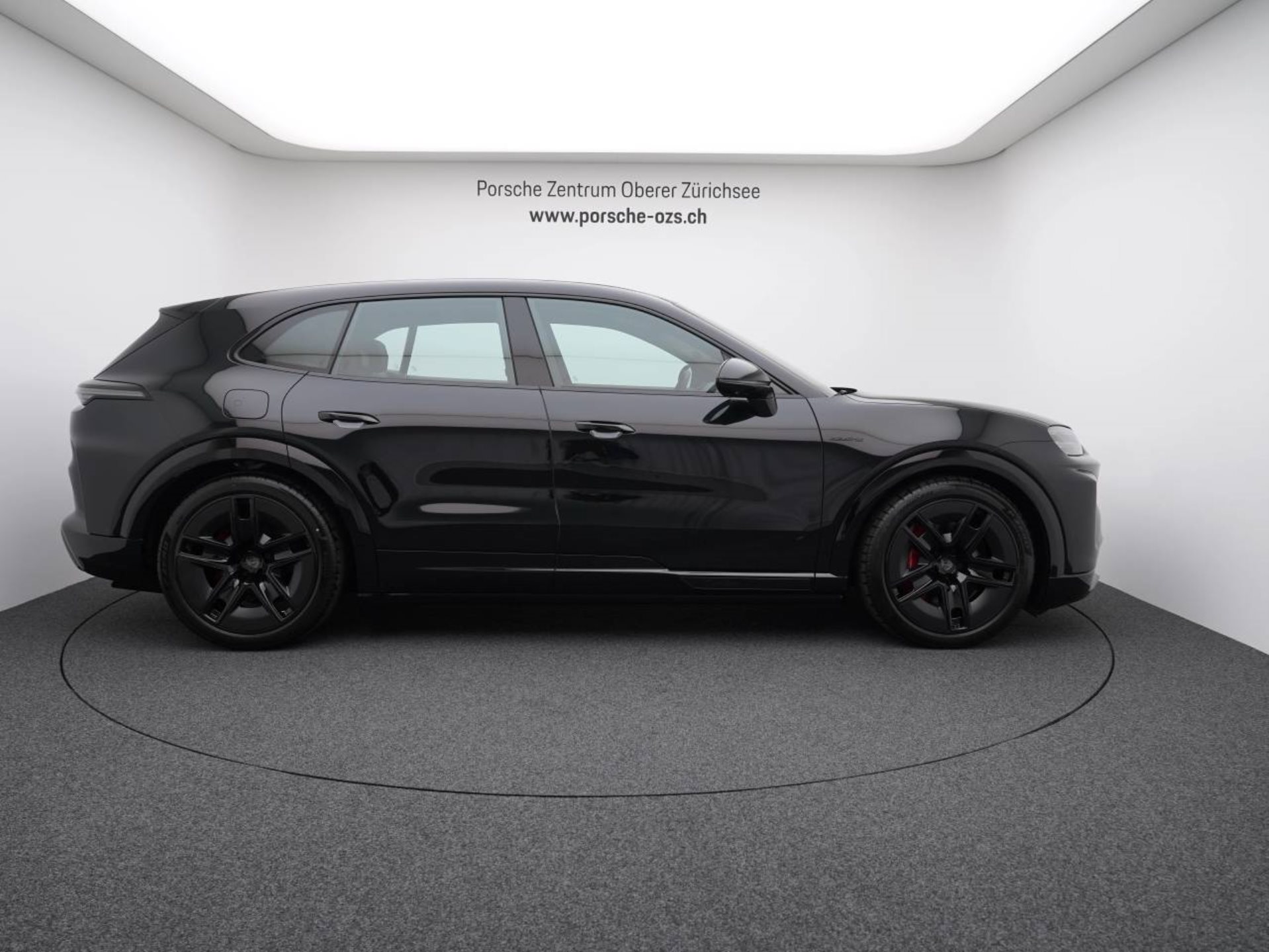 PORSCHE Cayenne Turbo Electric-image-7