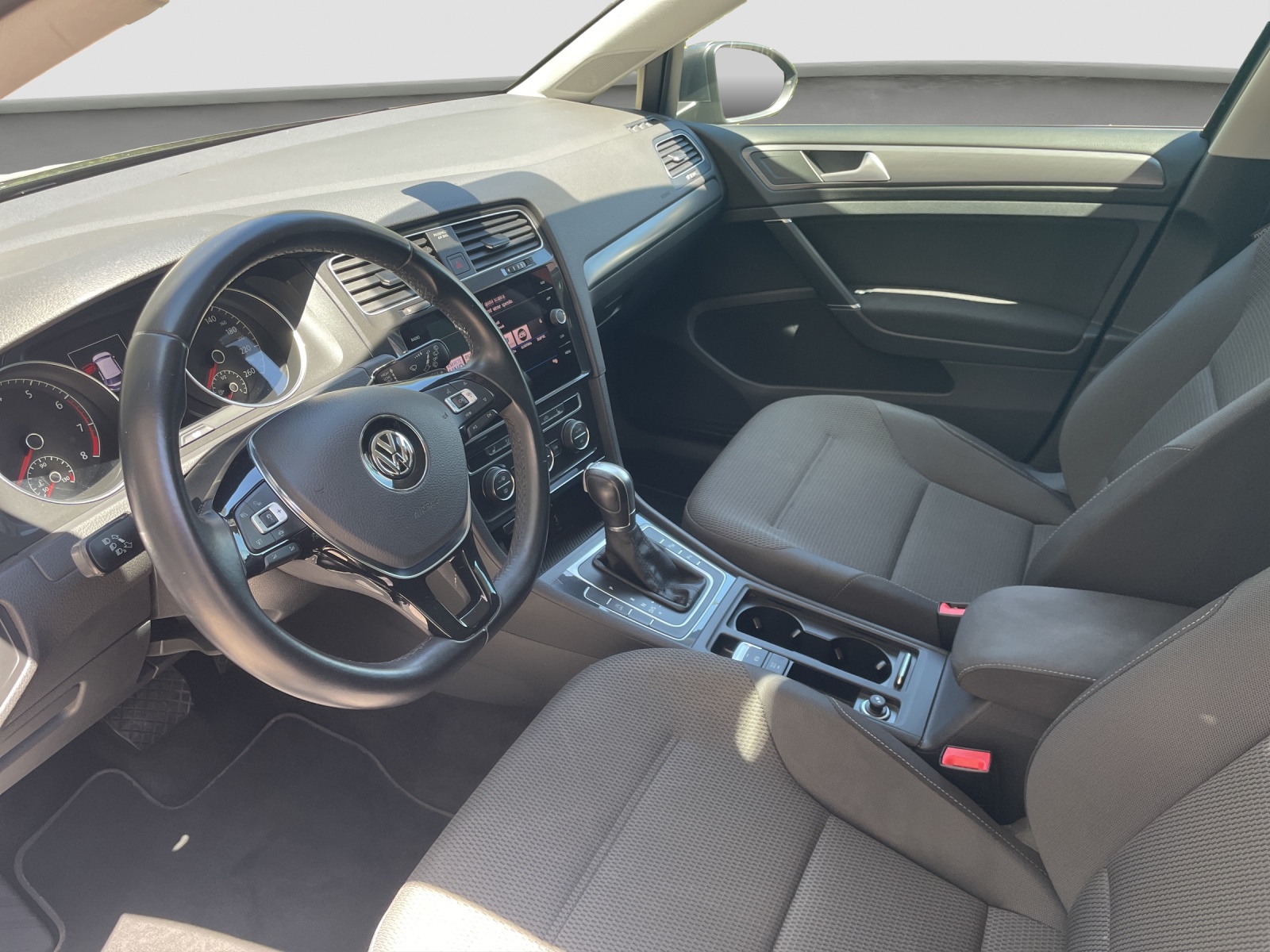 VW Golf 1.0 TSI Comfortline DSG-image-7
