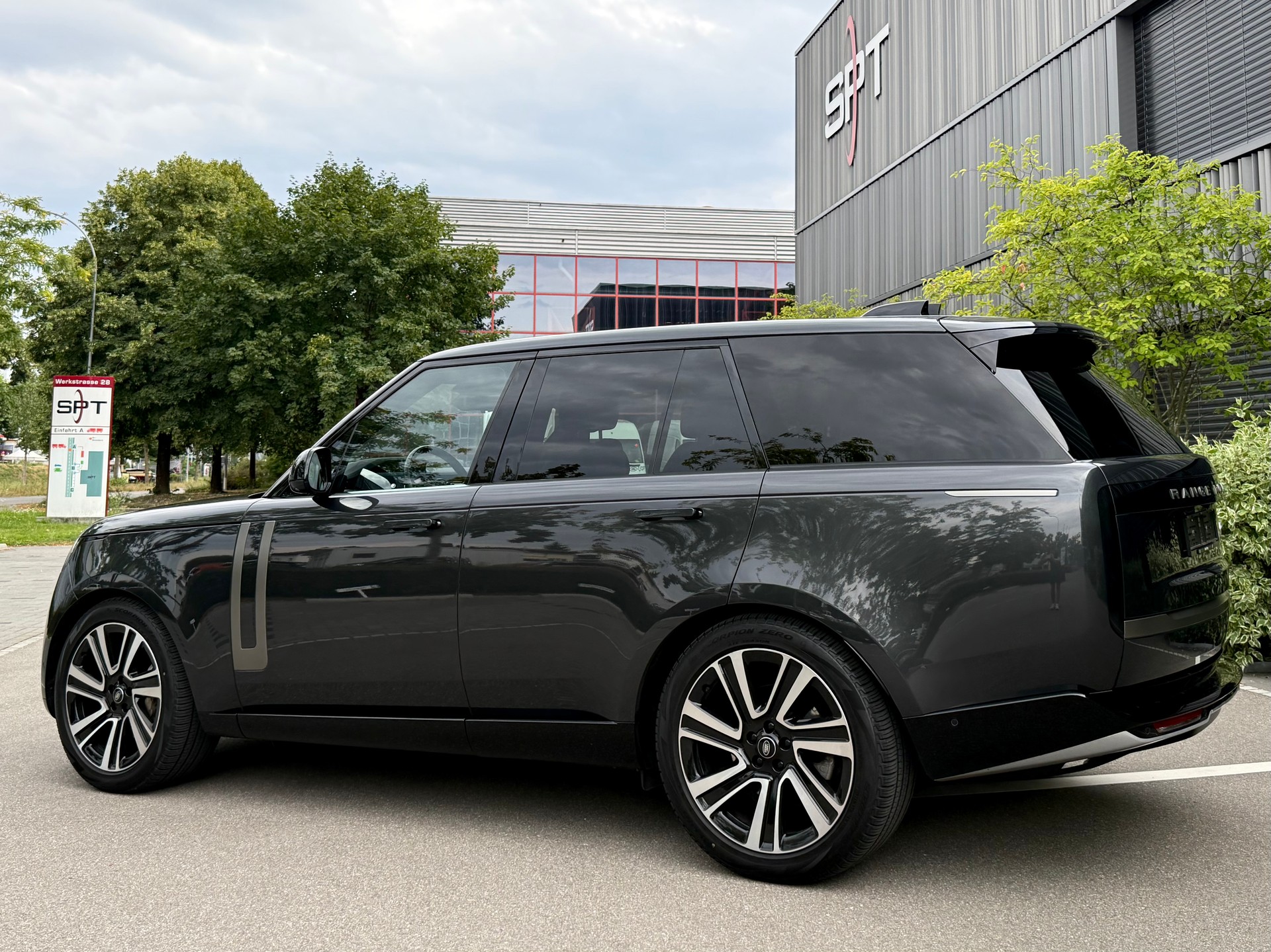 LAND ROVER Range Rover D300 3.0D I6 MHEV SE Automatic-image-8