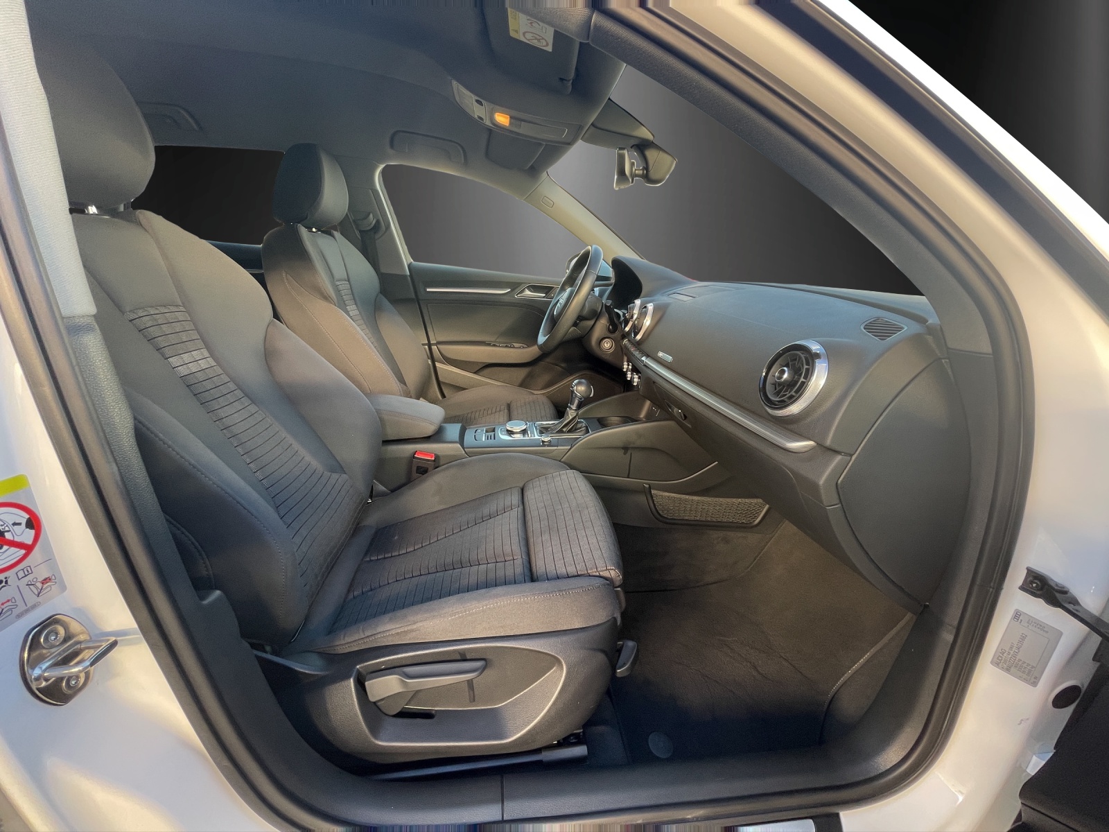 AUDI A3 Sportback 1.5 TFSI S-tronic Sport-image-8