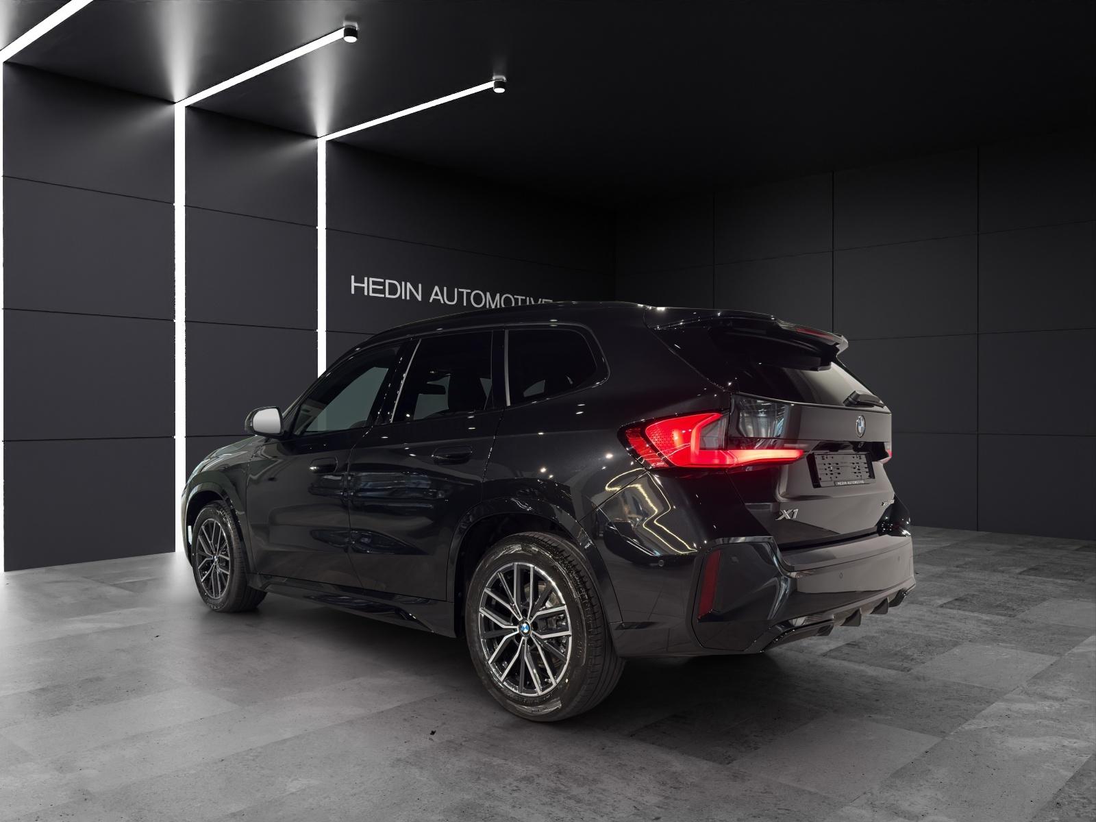 BMW X1 20d xDrive paddles-showroom-element-3