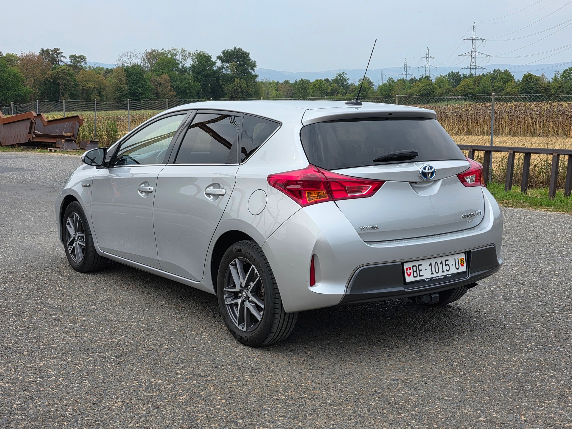 TOYOTA Auris 1.8 16V HSD Linea Trend-image-1