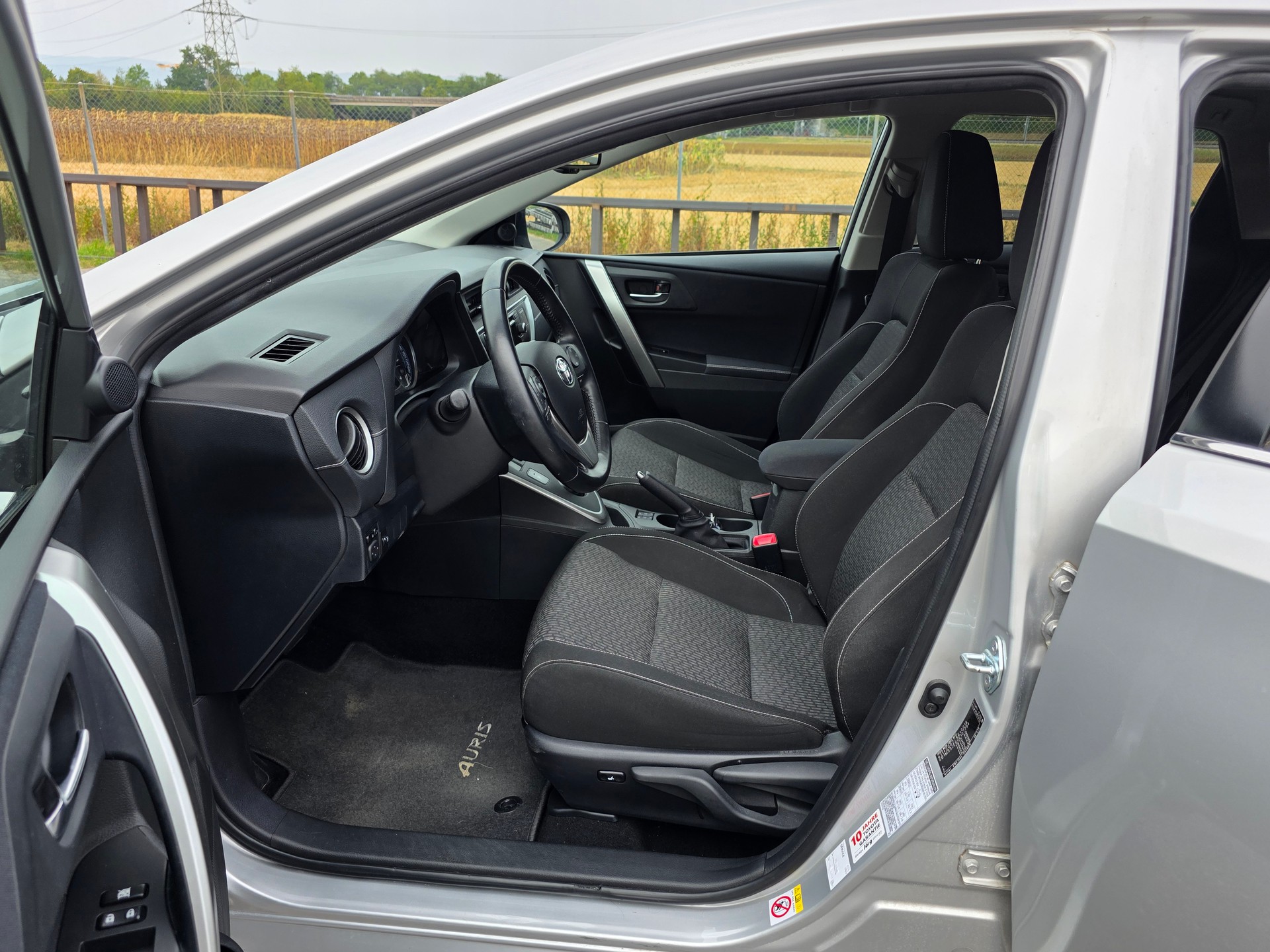 TOYOTA Auris 1.8 16V HSD Linea Trend-image-7