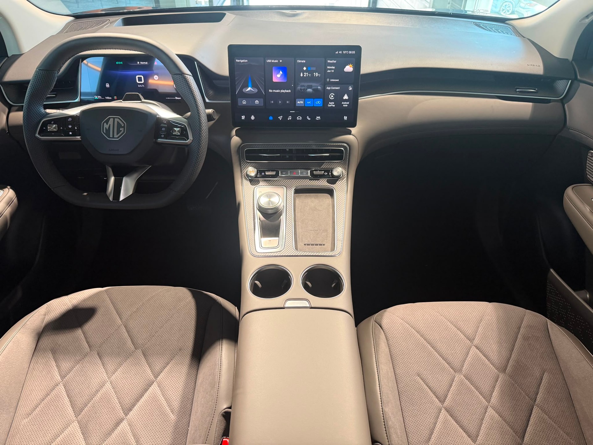 MG S6 EV 77kWh Luxury AWD-image-12