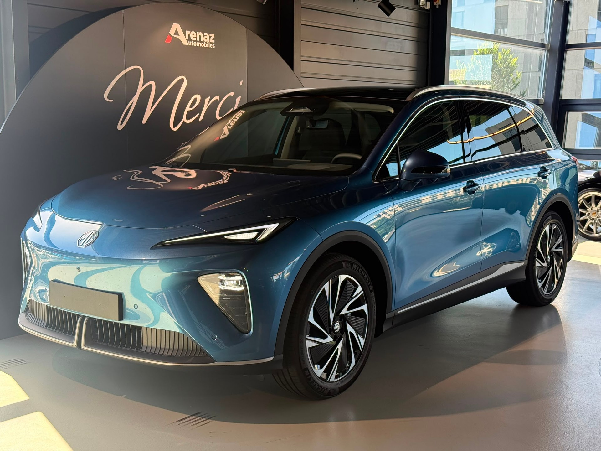 MG S6 EV 77kWh Luxury AWD-image-1