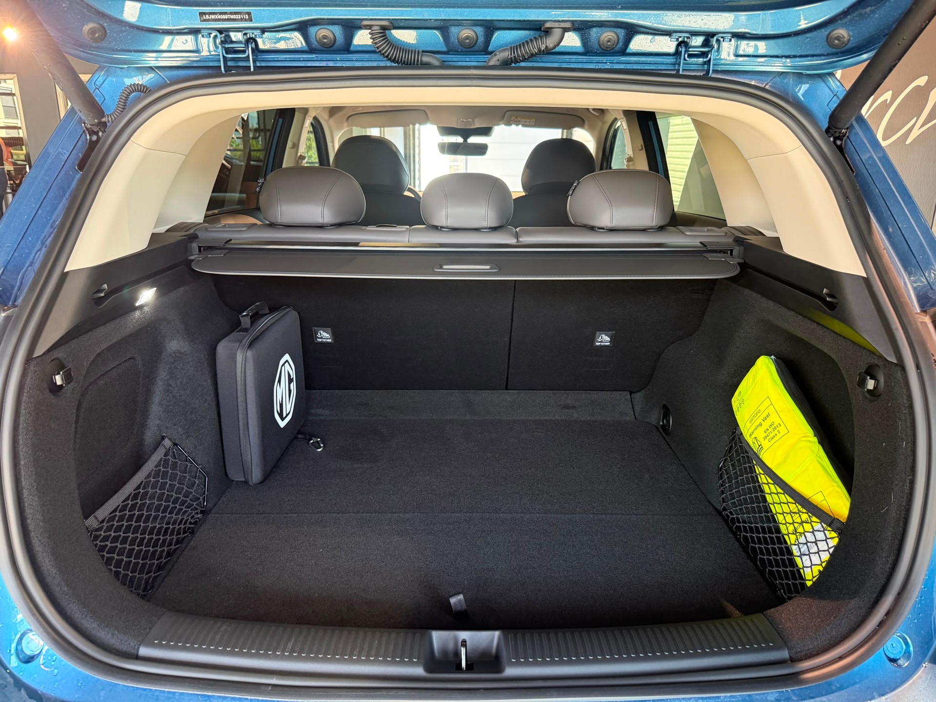 MG S6 EV 77kWh Luxury AWD-image-26