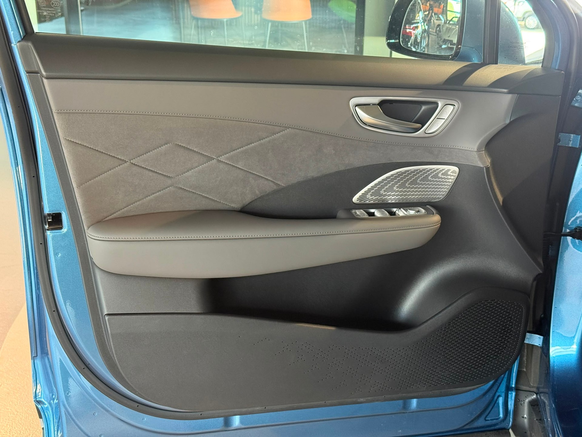 MG S6 EV 77kWh Luxury AWD-image-21