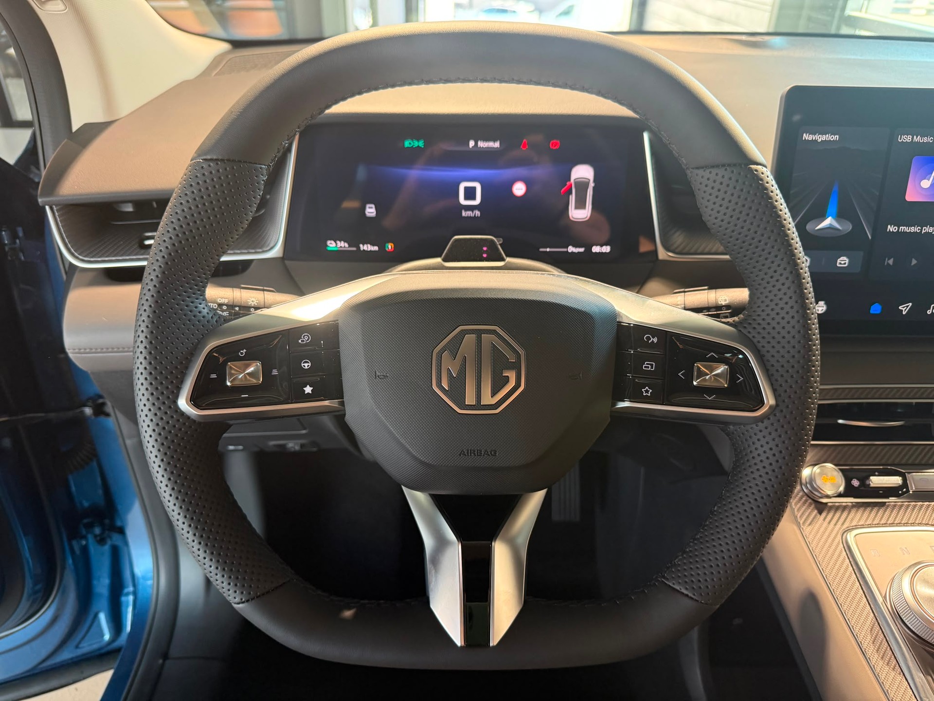 MG S6 EV 77kWh Luxury AWD-image-14