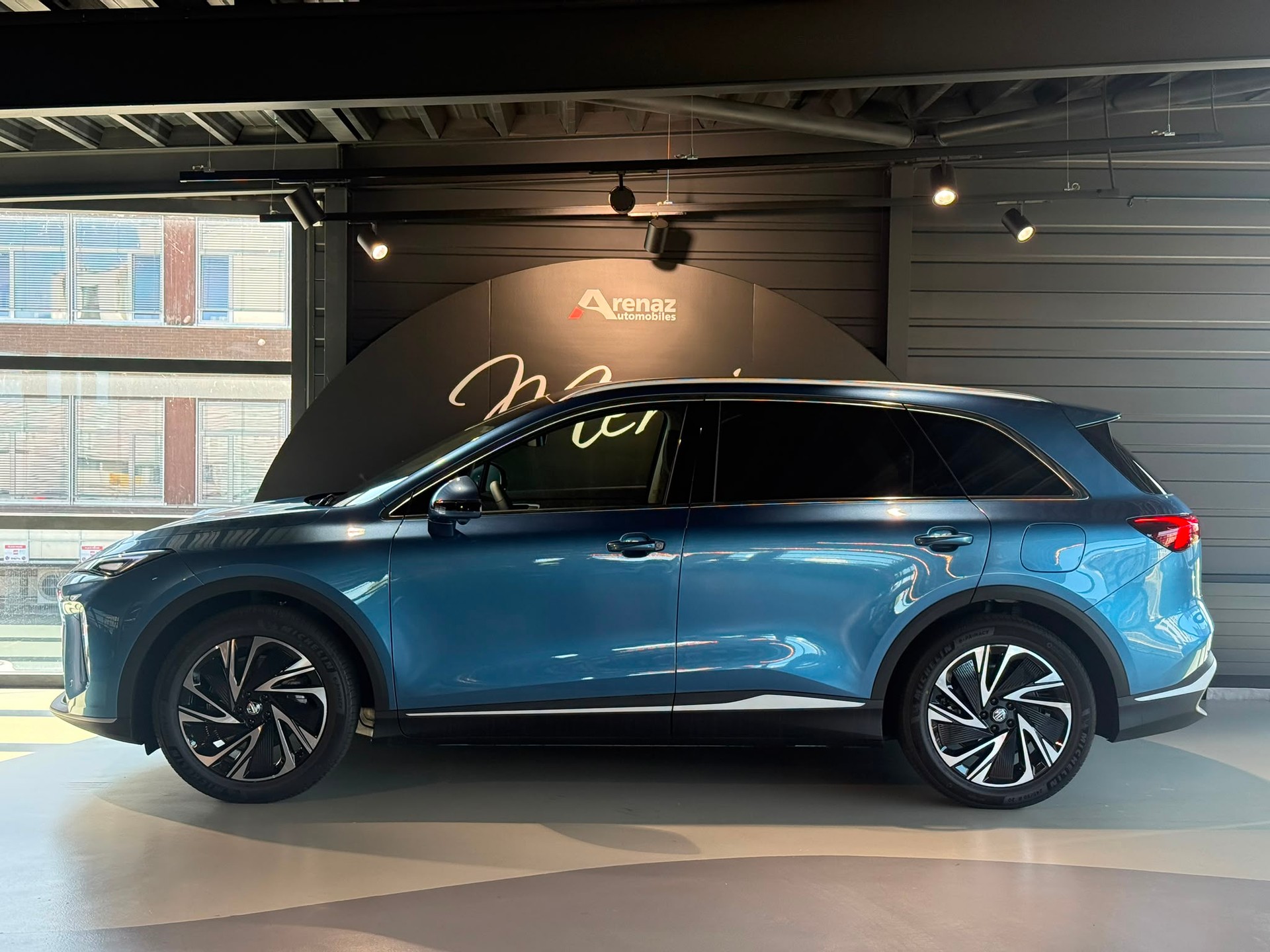 MG S6 EV 77kWh Luxury AWD-image-3