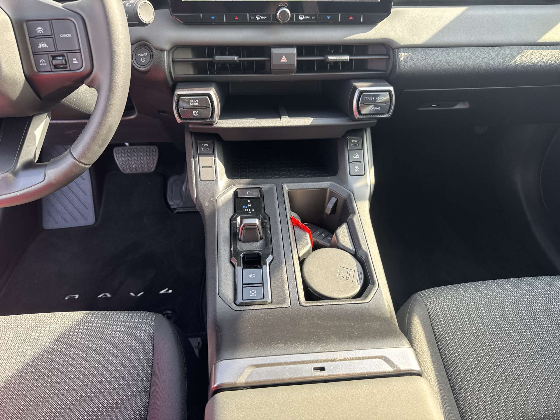 TOYOTA RAV-4 2.5 HSD Trend e-CVT AWD NEUES MODELL Automat-image-11