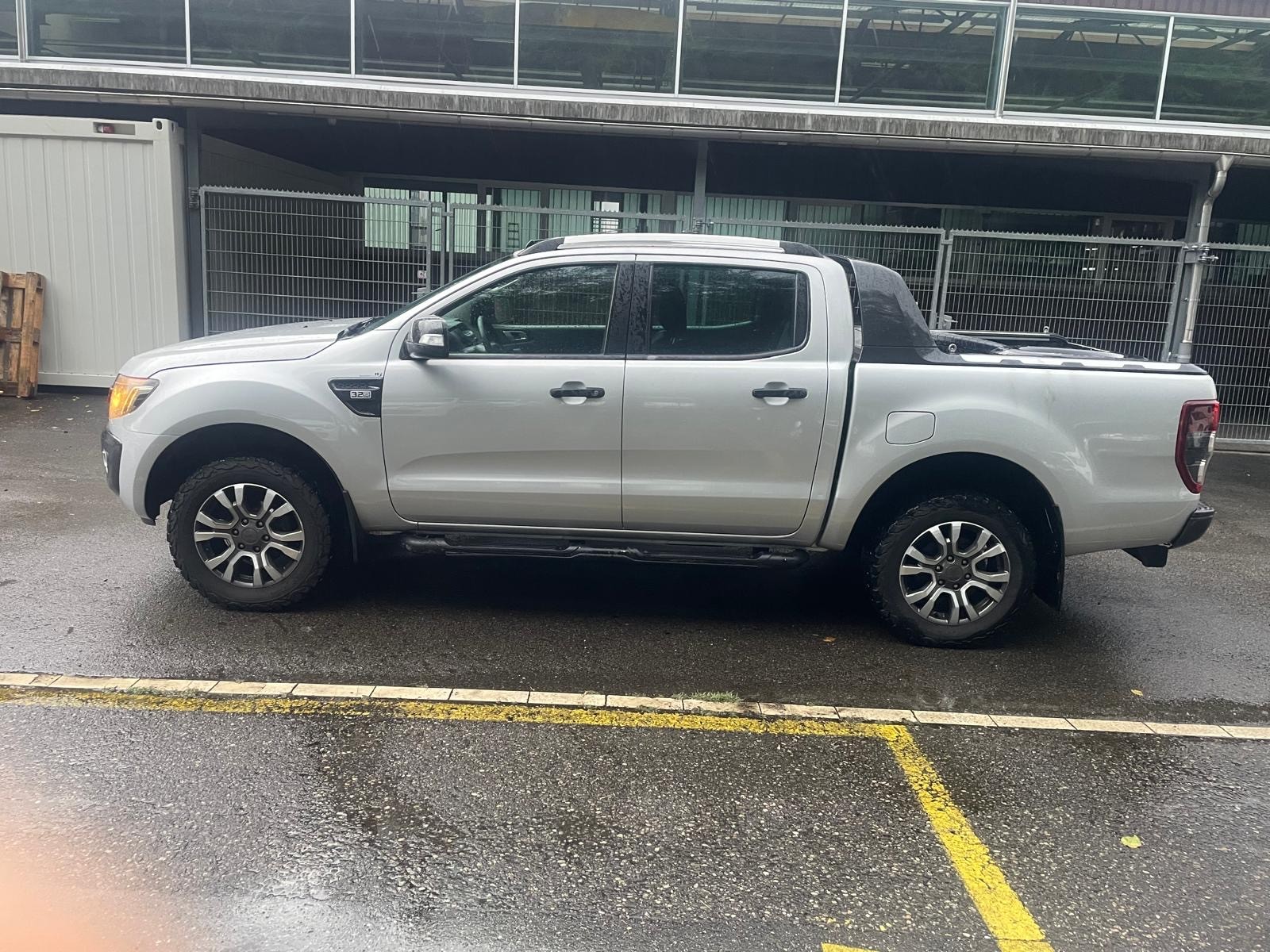 FORD Ranger Wildtrak 3.2 TDCi 4x4 A-image-10