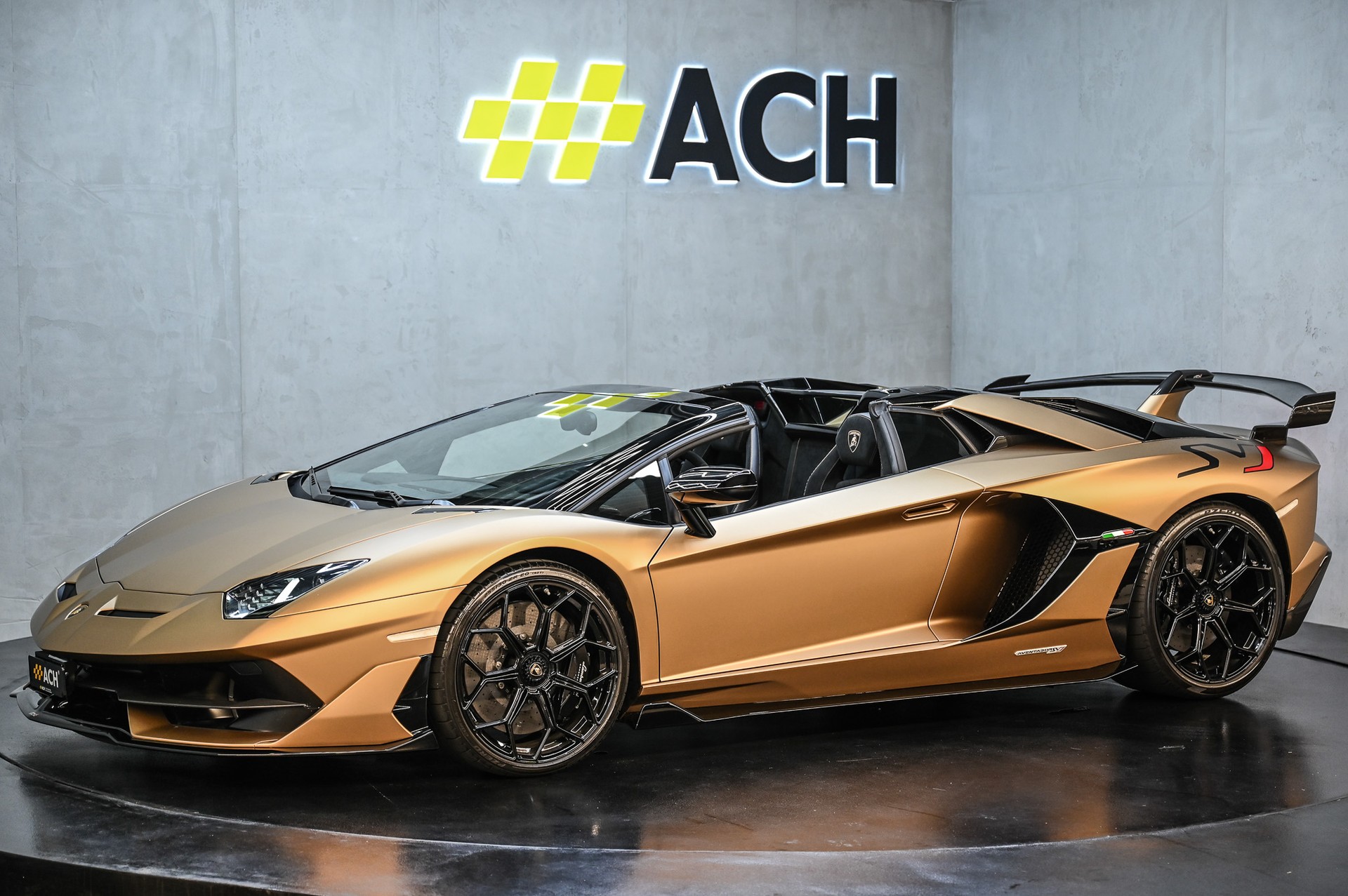 LAMBORGHINI Aventador SVJ Roadster 6.5 (1 of 800) Bronzo Zenas Matt-image-6