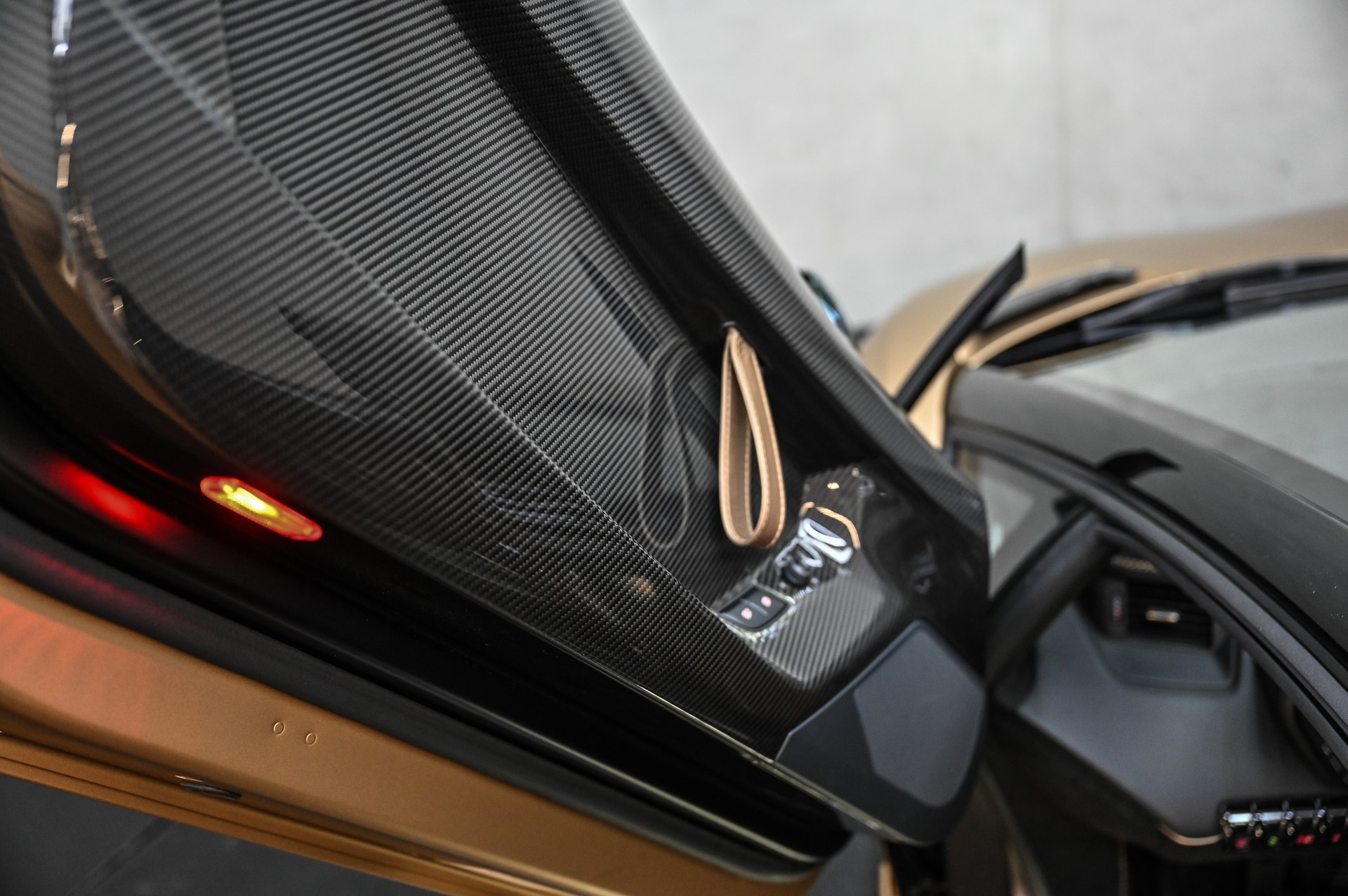 LAMBORGHINI Aventador SVJ Roadster 6.5 (1 of 800) Bronzo Zenas Matt-image-27