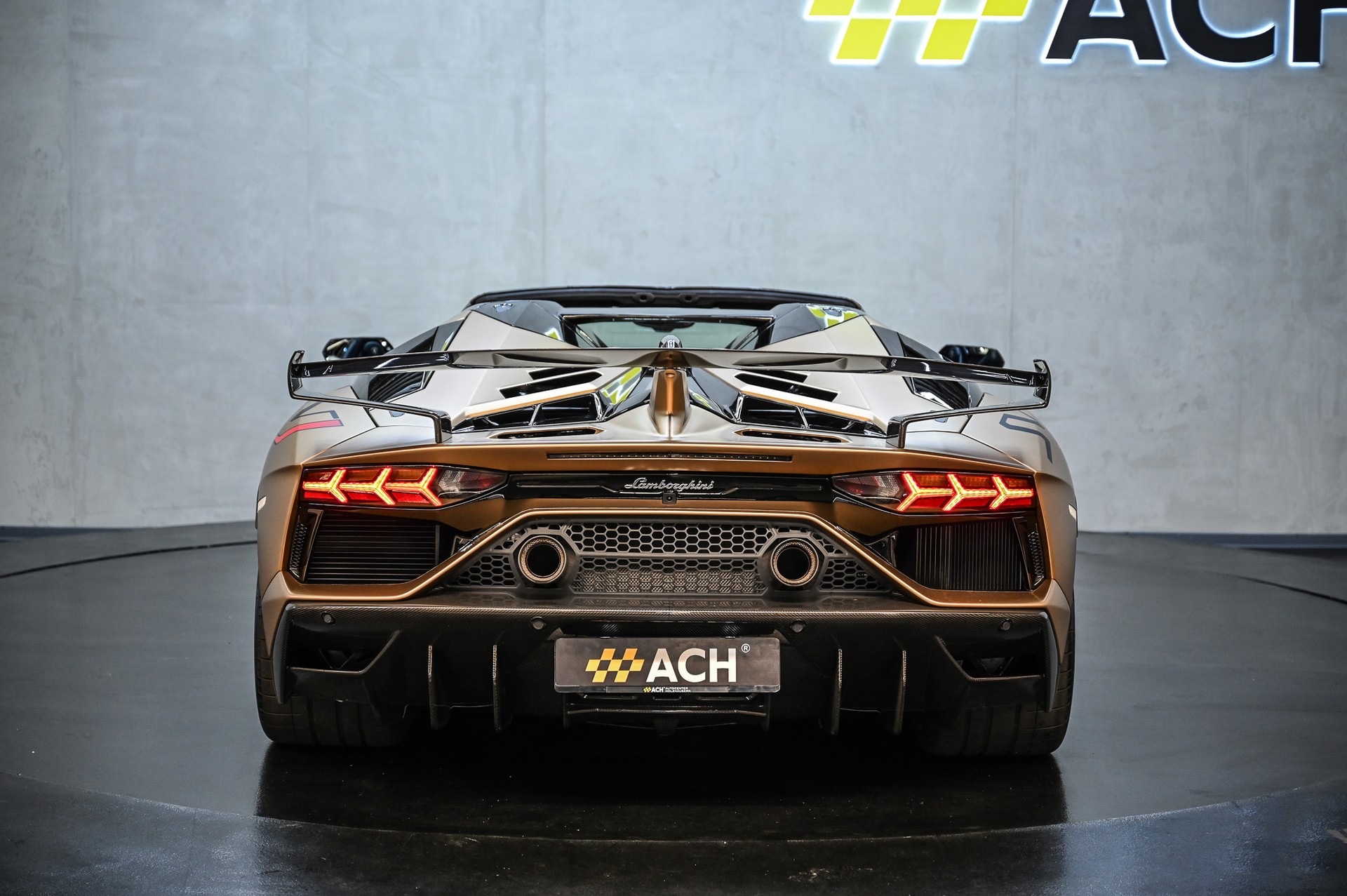 LAMBORGHINI Aventador SVJ Roadster 6.5 (1 of 800) Bronzo Zenas Matt-image-10