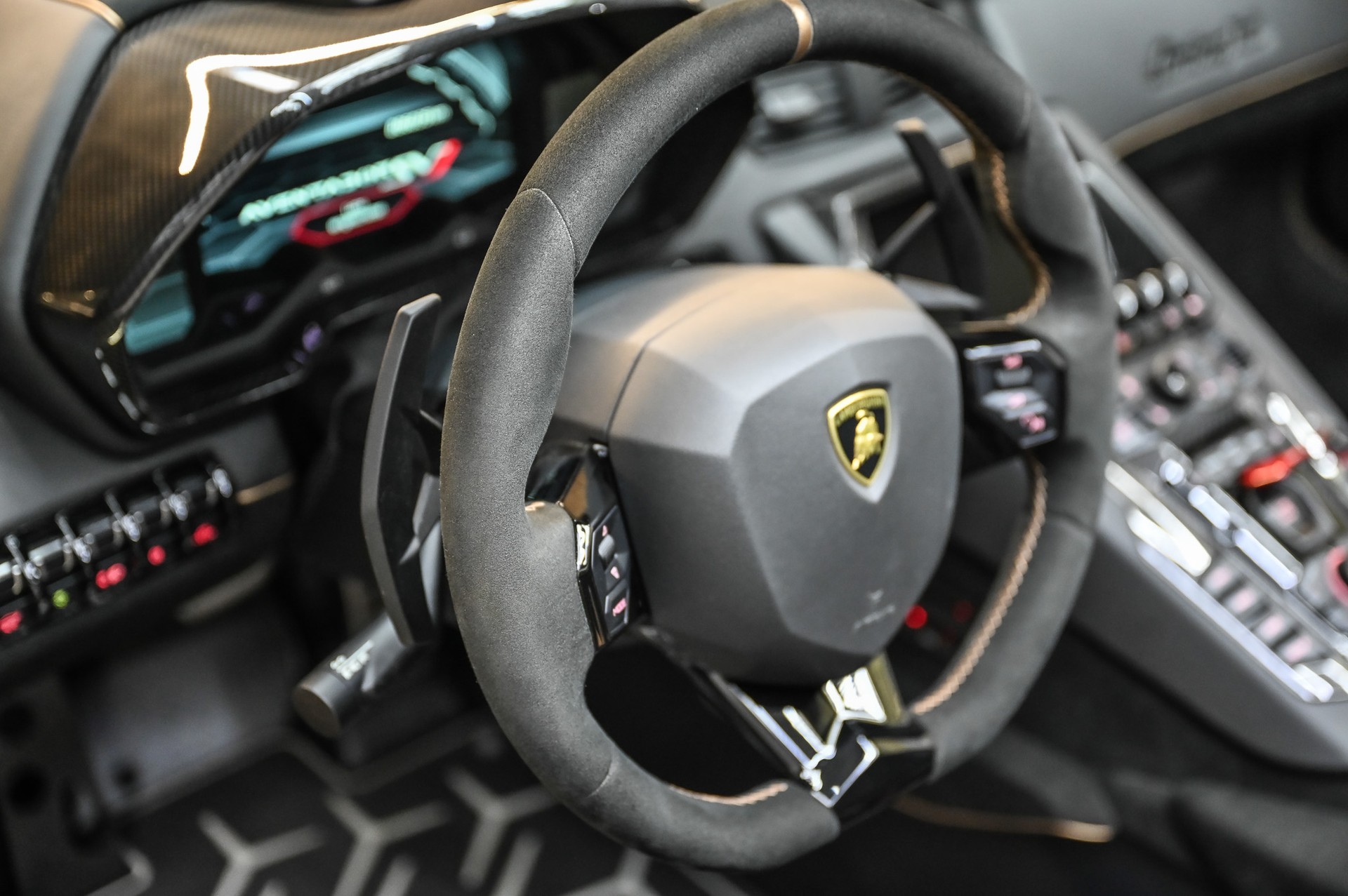 LAMBORGHINI Aventador SVJ Roadster 6.5 (1 of 800) Bronzo Zenas Matt-image-31