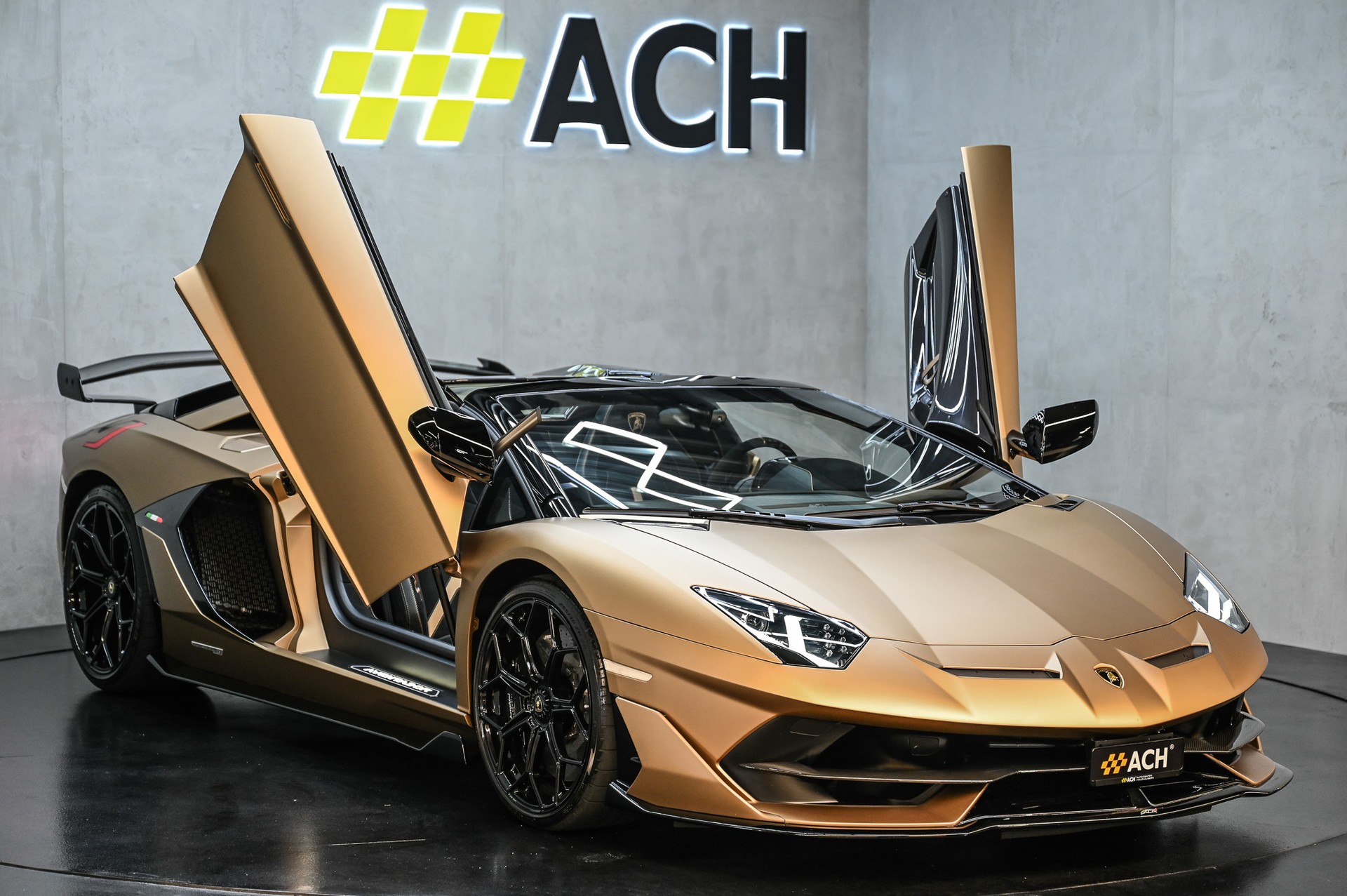 LAMBORGHINI Aventador SVJ Roadster 6.5 (1 of 800) Bronzo Zenas Matt-image-3
