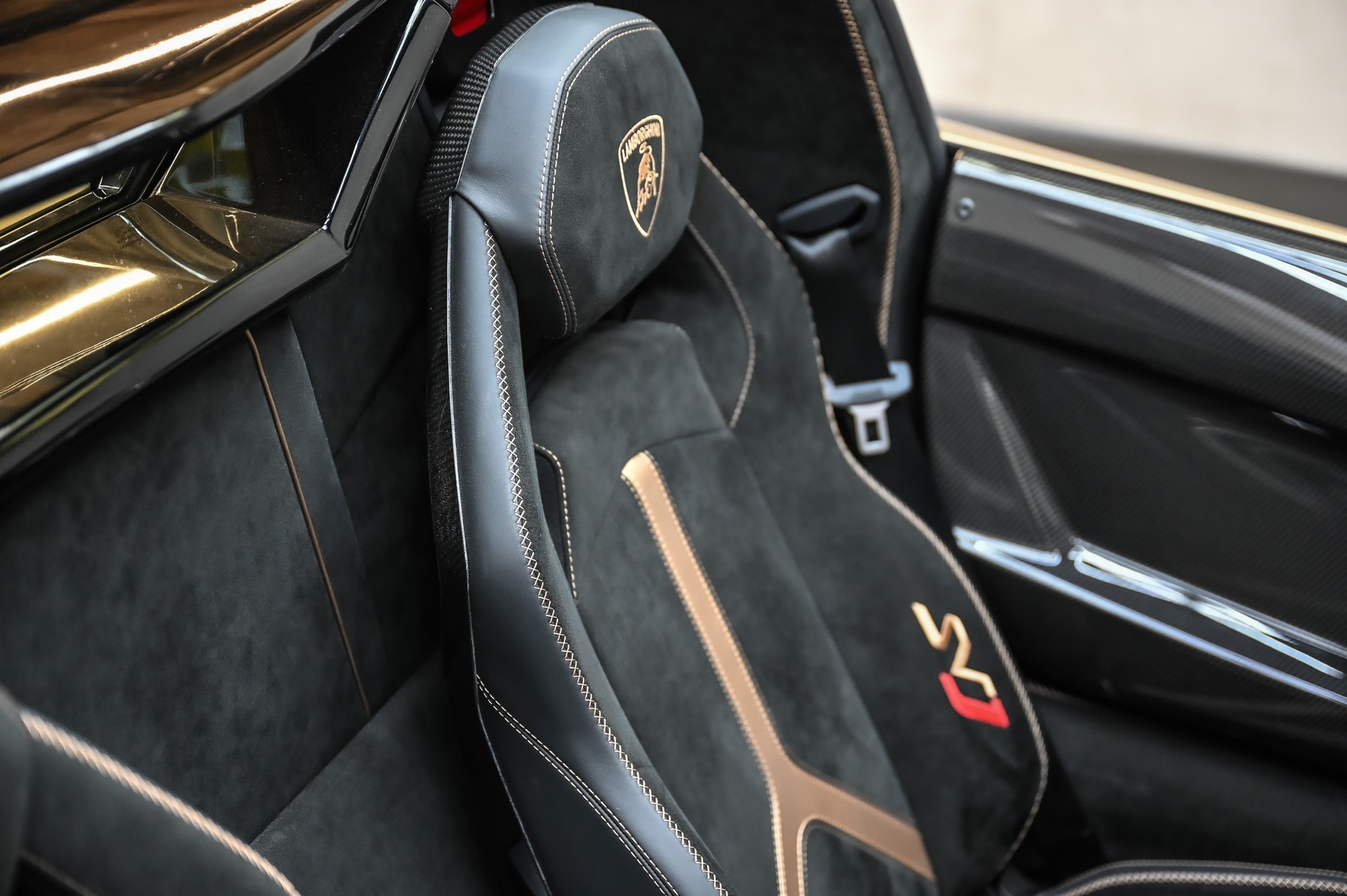 LAMBORGHINI Aventador SVJ Roadster 6.5 (1 of 800) Bronzo Zenas Matt-image-41