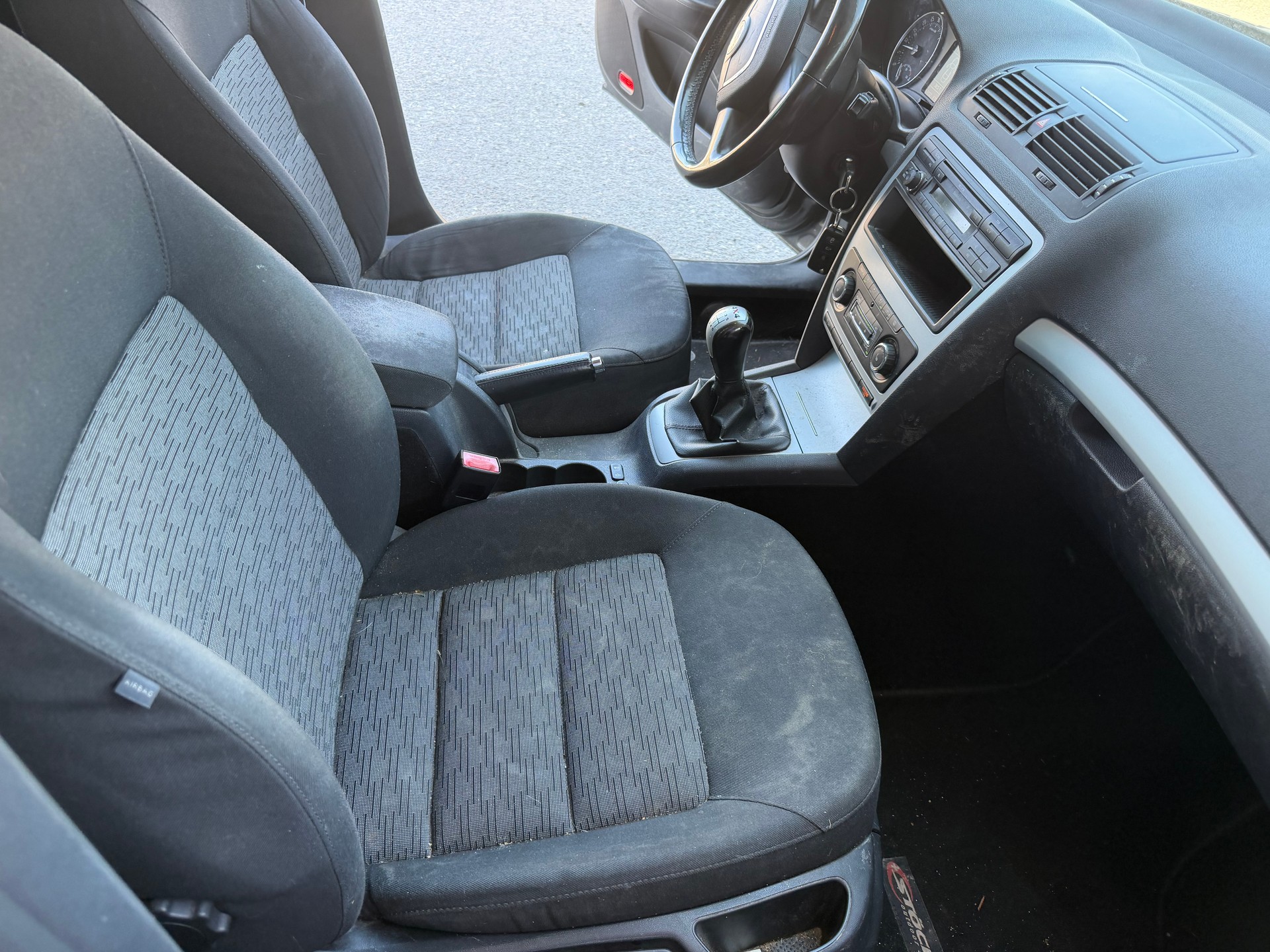 SKODA Octavia Combi 1.6 TDI Stöckli 4x4-image-5