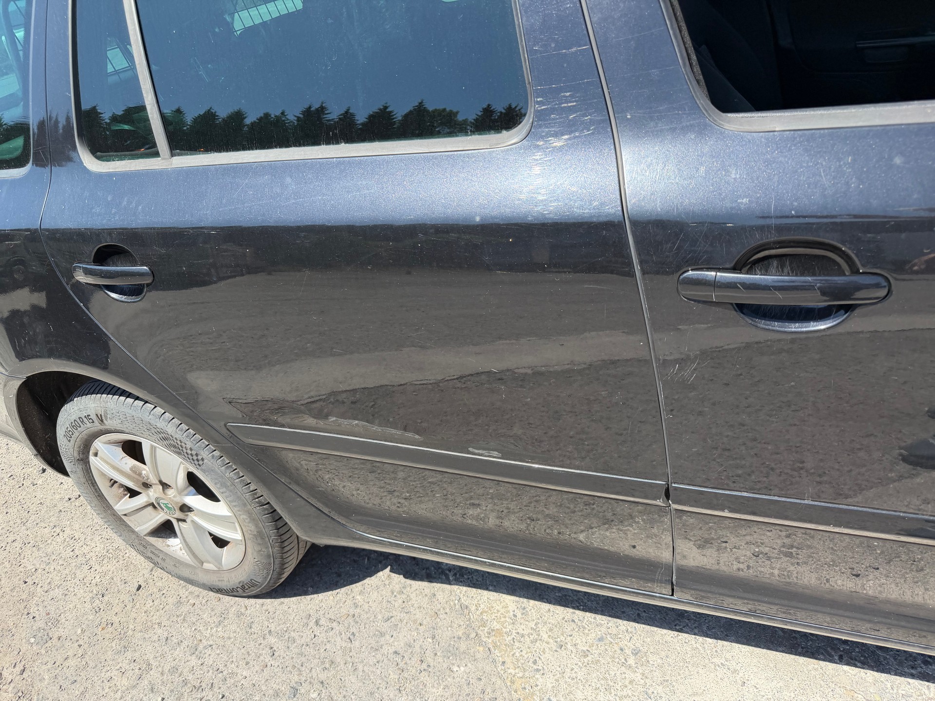SKODA Octavia Combi 1.6 TDI Stöckli 4x4-image-12