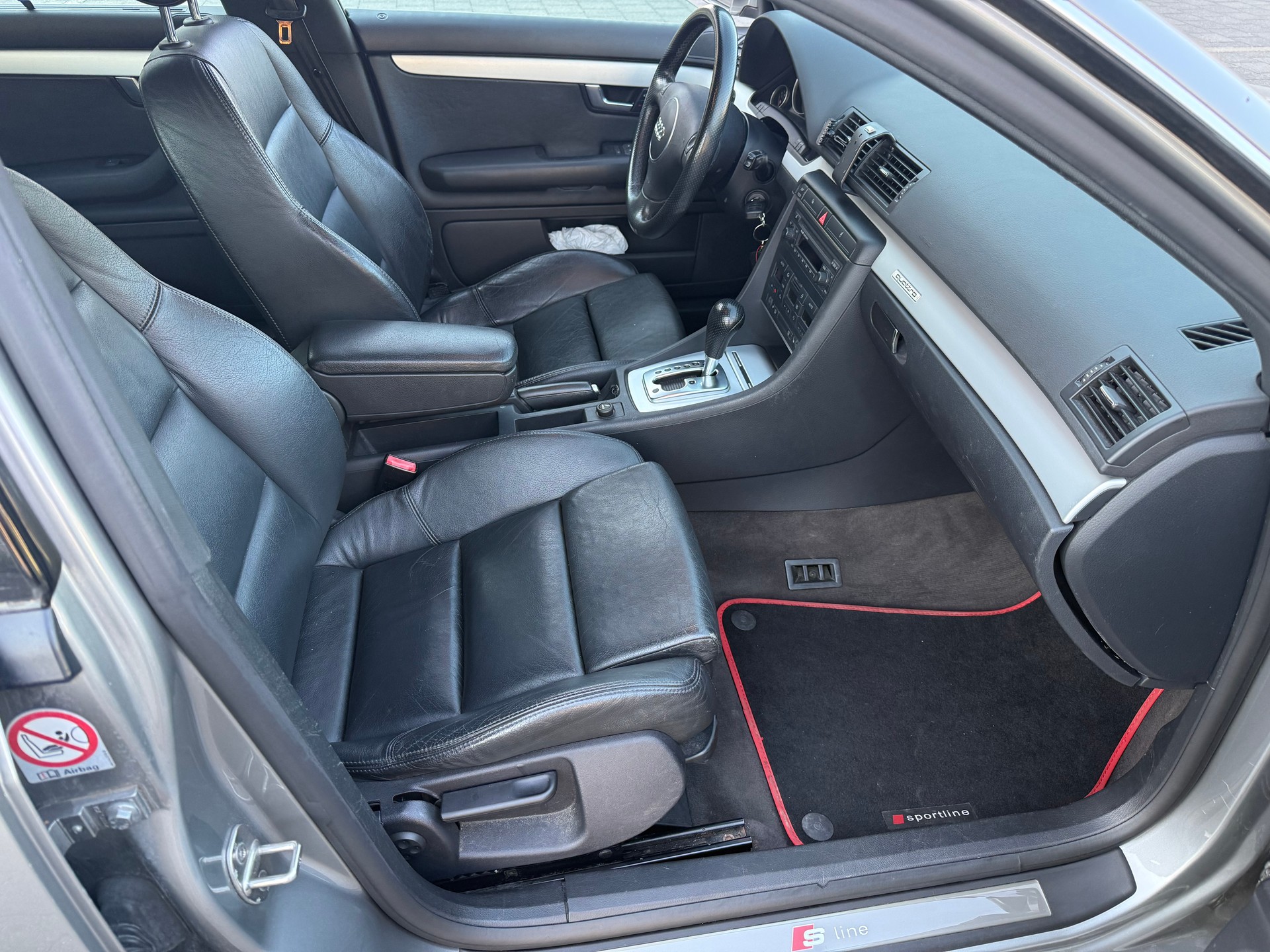AUDI A4 Avant 2.5 TDI quattro-image-7