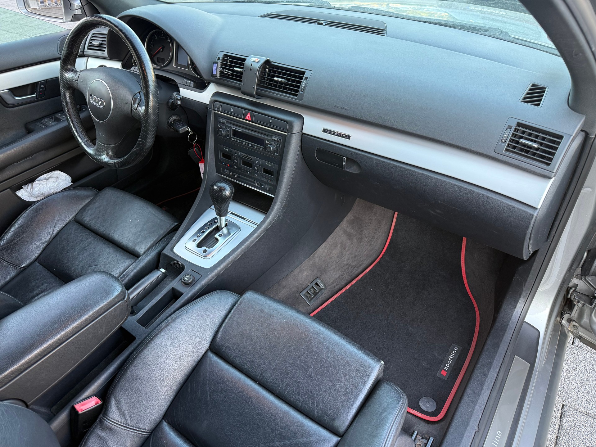 AUDI A4 Avant 2.5 TDI quattro-image-8