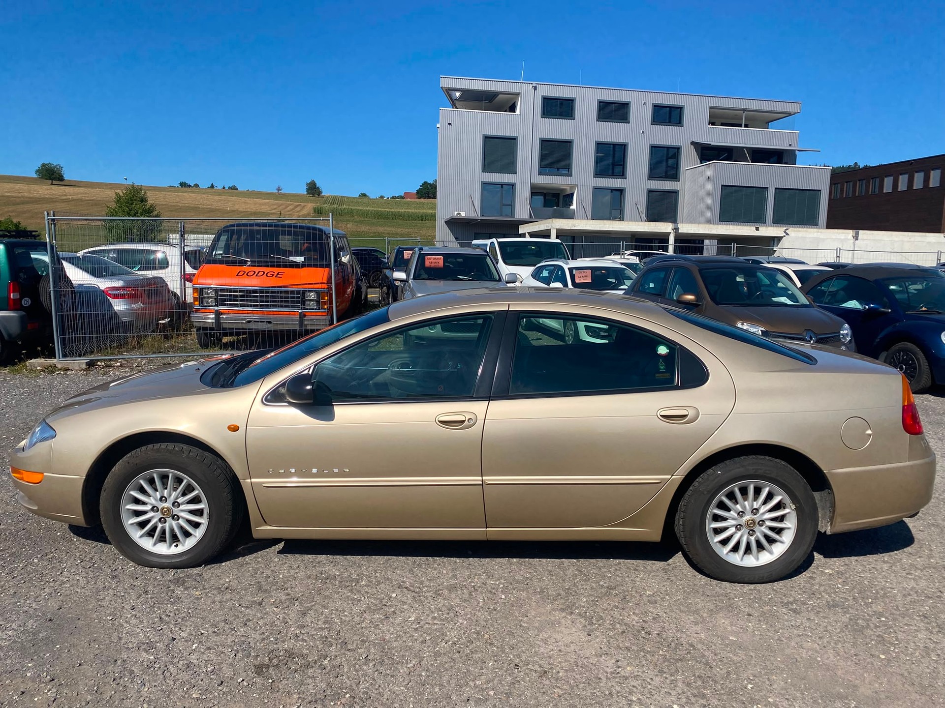 CHRYSLER 300M-image-6
