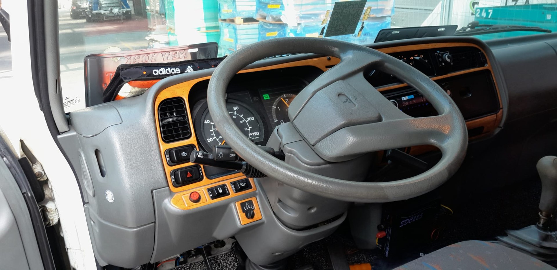 MITSUBISHI-image-3