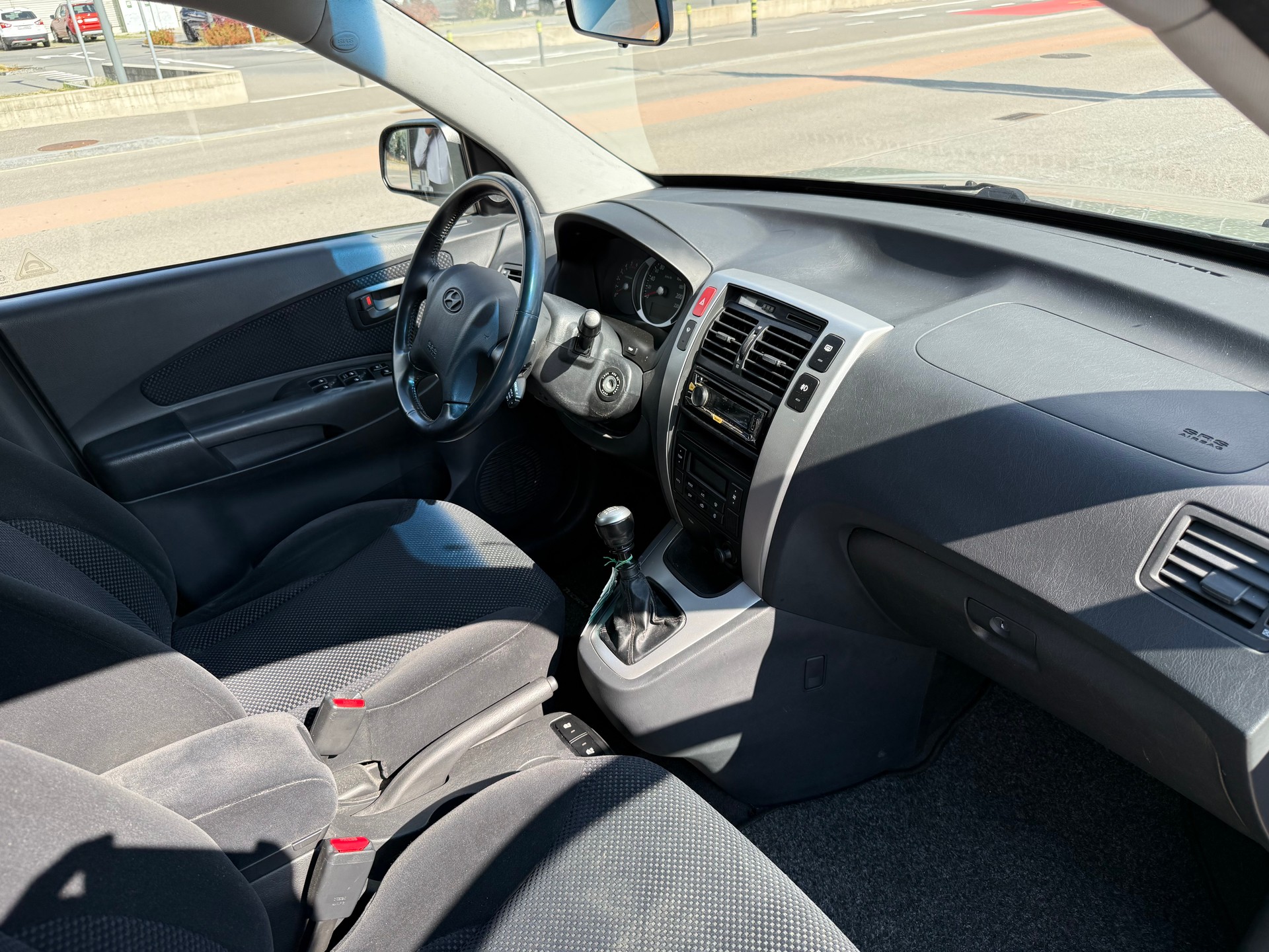 HYUNDAI Tucson 2.0 CRDi VGT Swiss Limited Edition 4WD-image-8