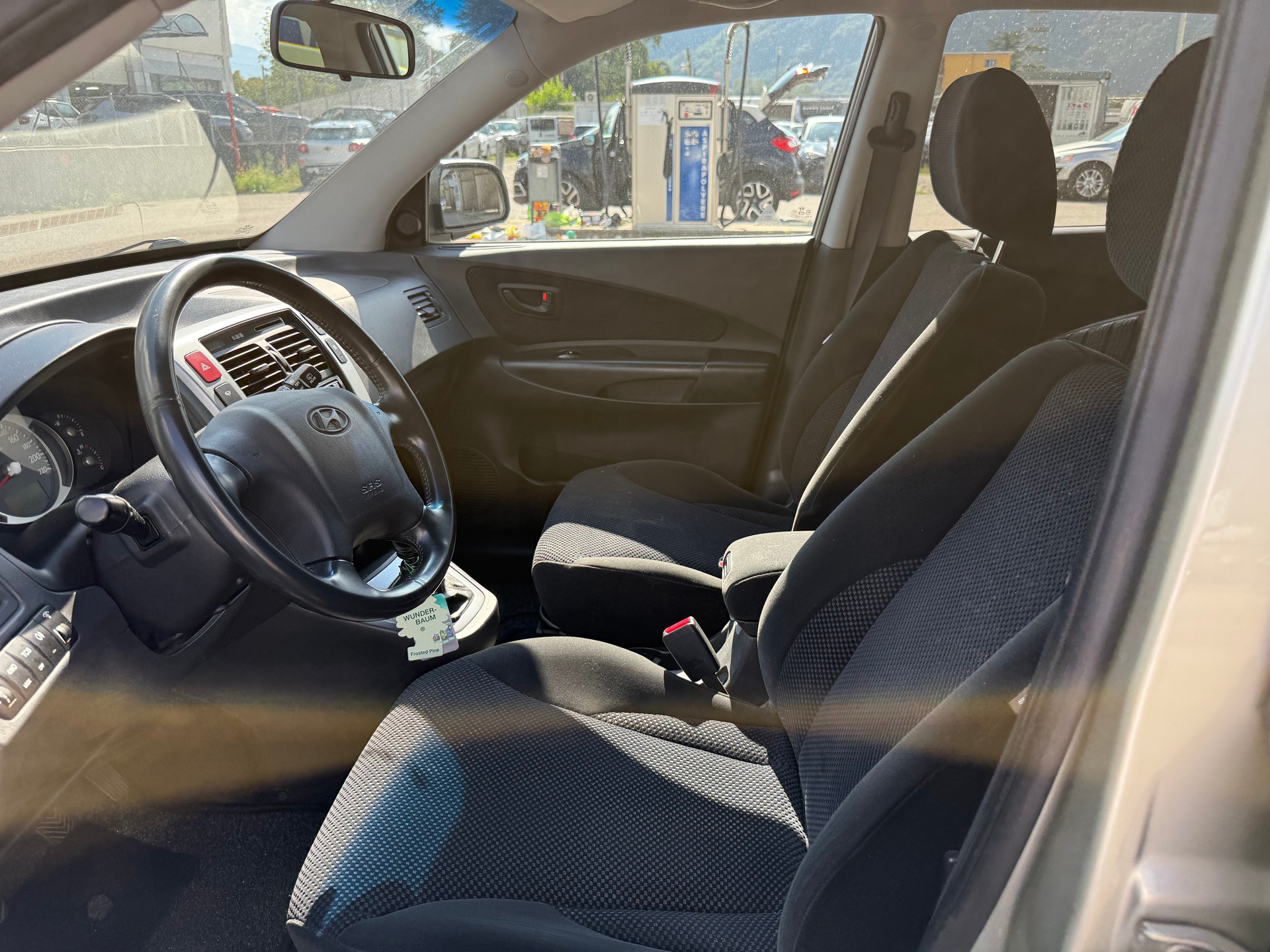 HYUNDAI Tucson 2.0 CRDi VGT Swiss Limited Edition 4WD-image-7