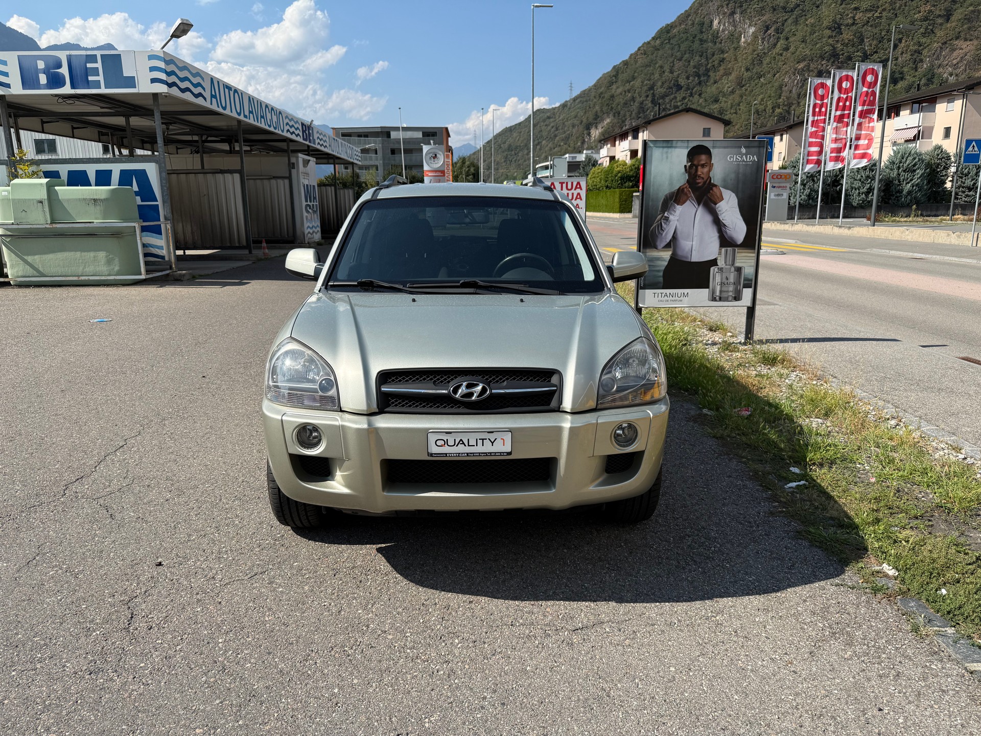 HYUNDAI Tucson 2.0 CRDi VGT Swiss Limited Edition 4WD-image-2