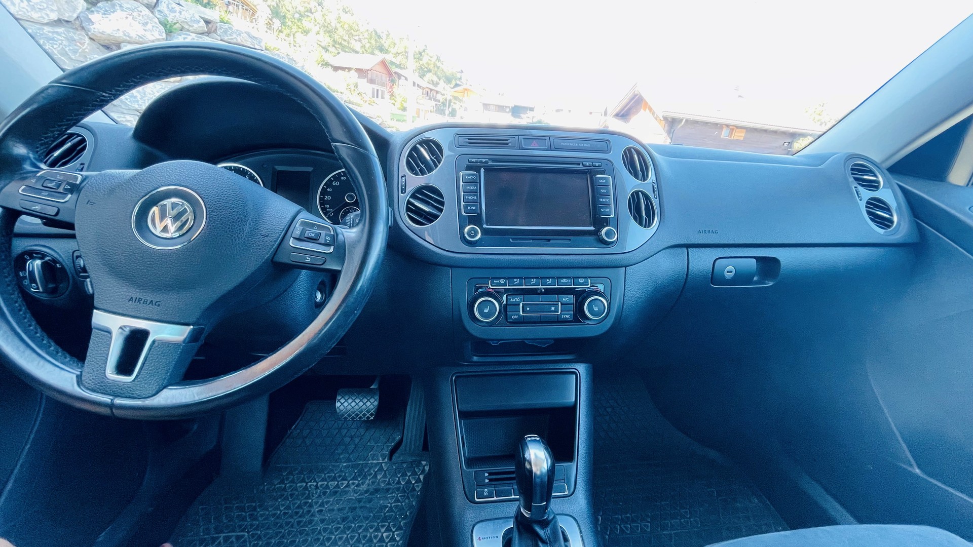 VW 2.0 TSI 180 Sport & Style DSG-image-4