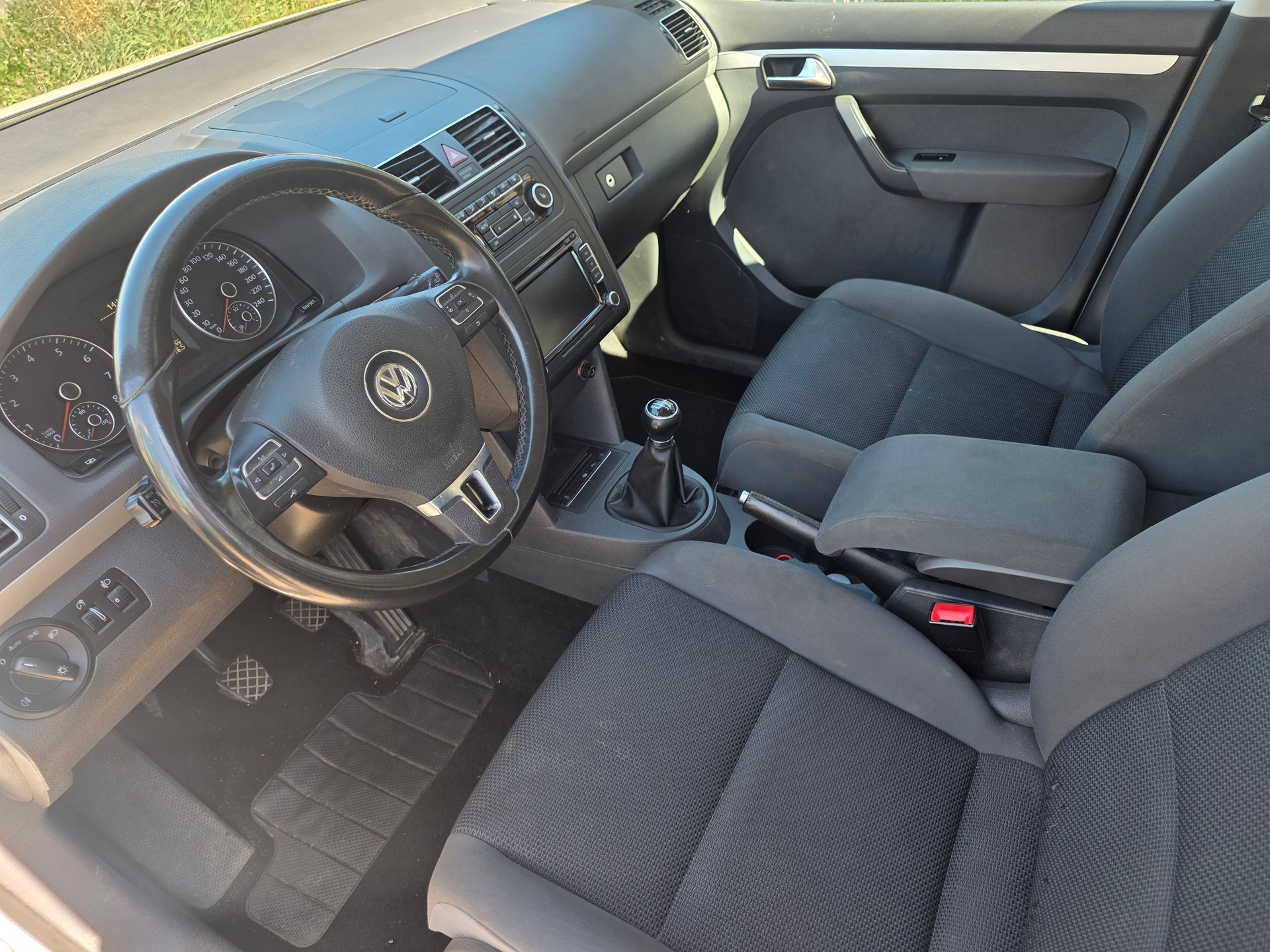 VW Touran 1.2 TSI Trendline-image-9