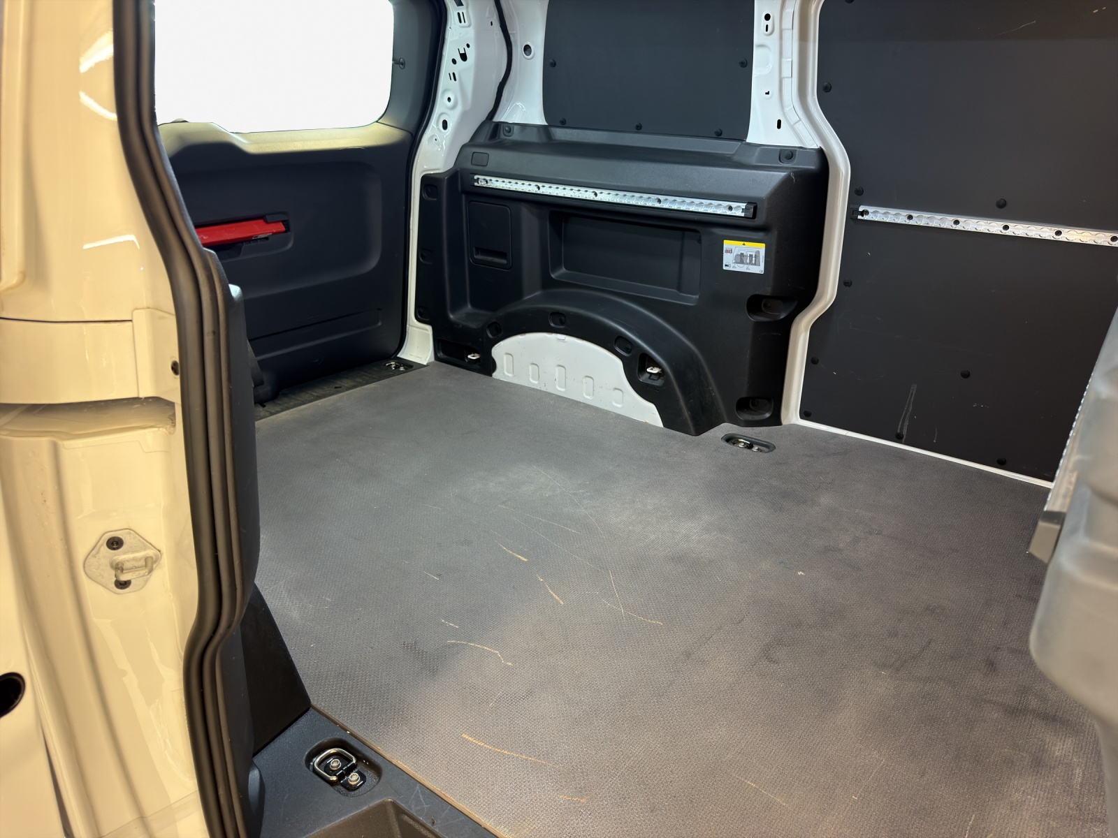 VW ID. Buzz Cargo Pro-image-11