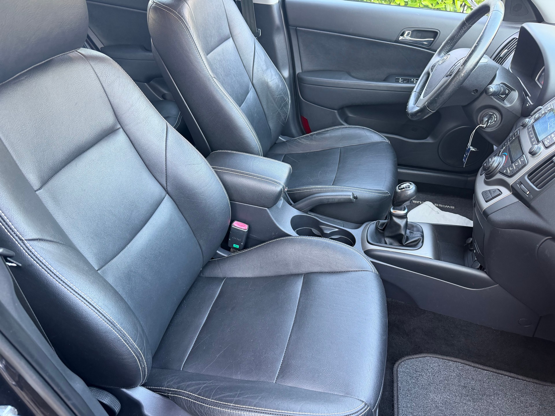 HYUNDAI i30 1.6 Swiss Plus Edition-image-5