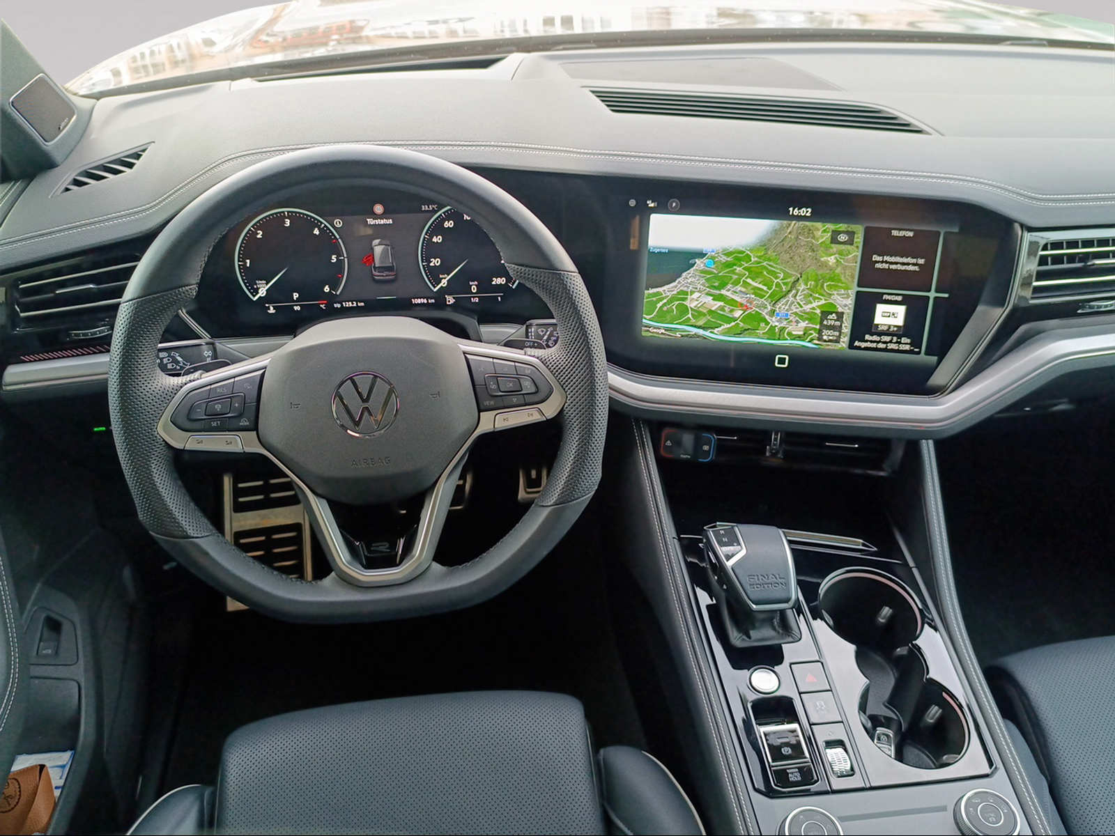 VW Touareg 3.0 TDI R-Line Final Edition Tiptronic-image-13
