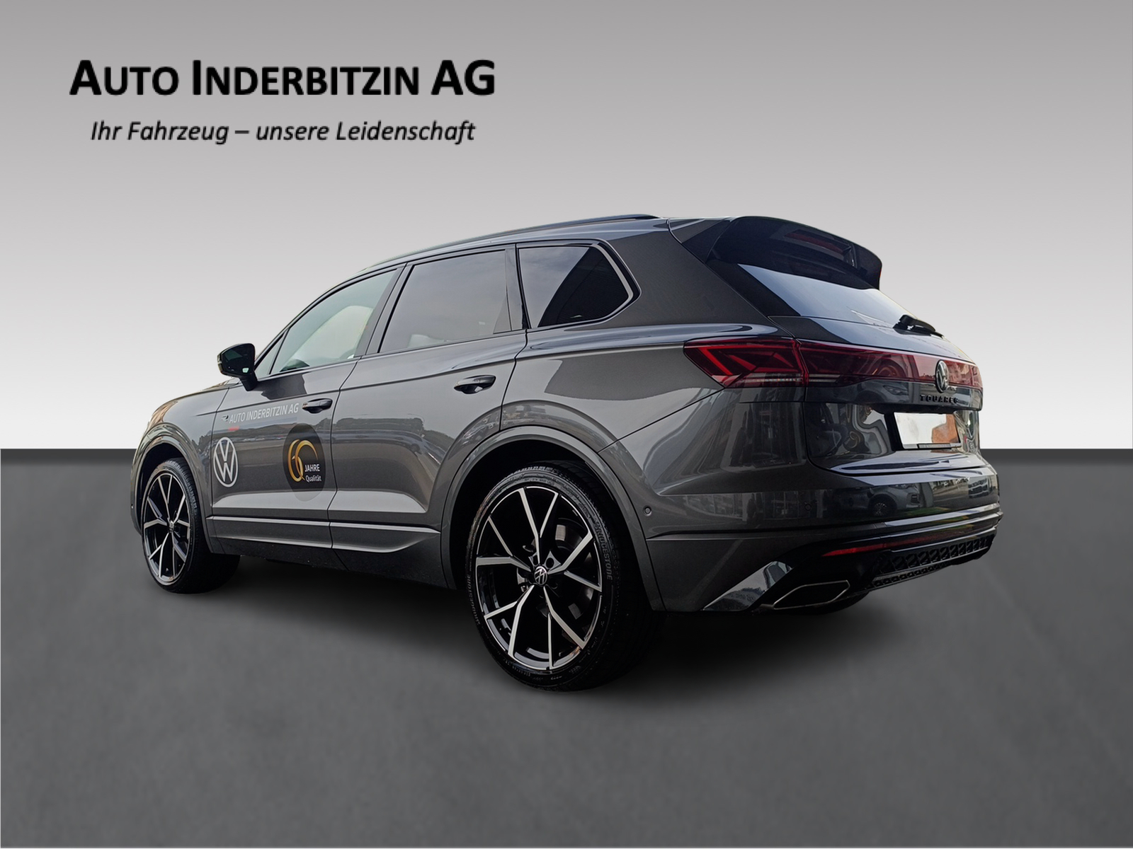 VW Touareg 3.0 TDI R-Line Final Edition Tiptronic-image-1