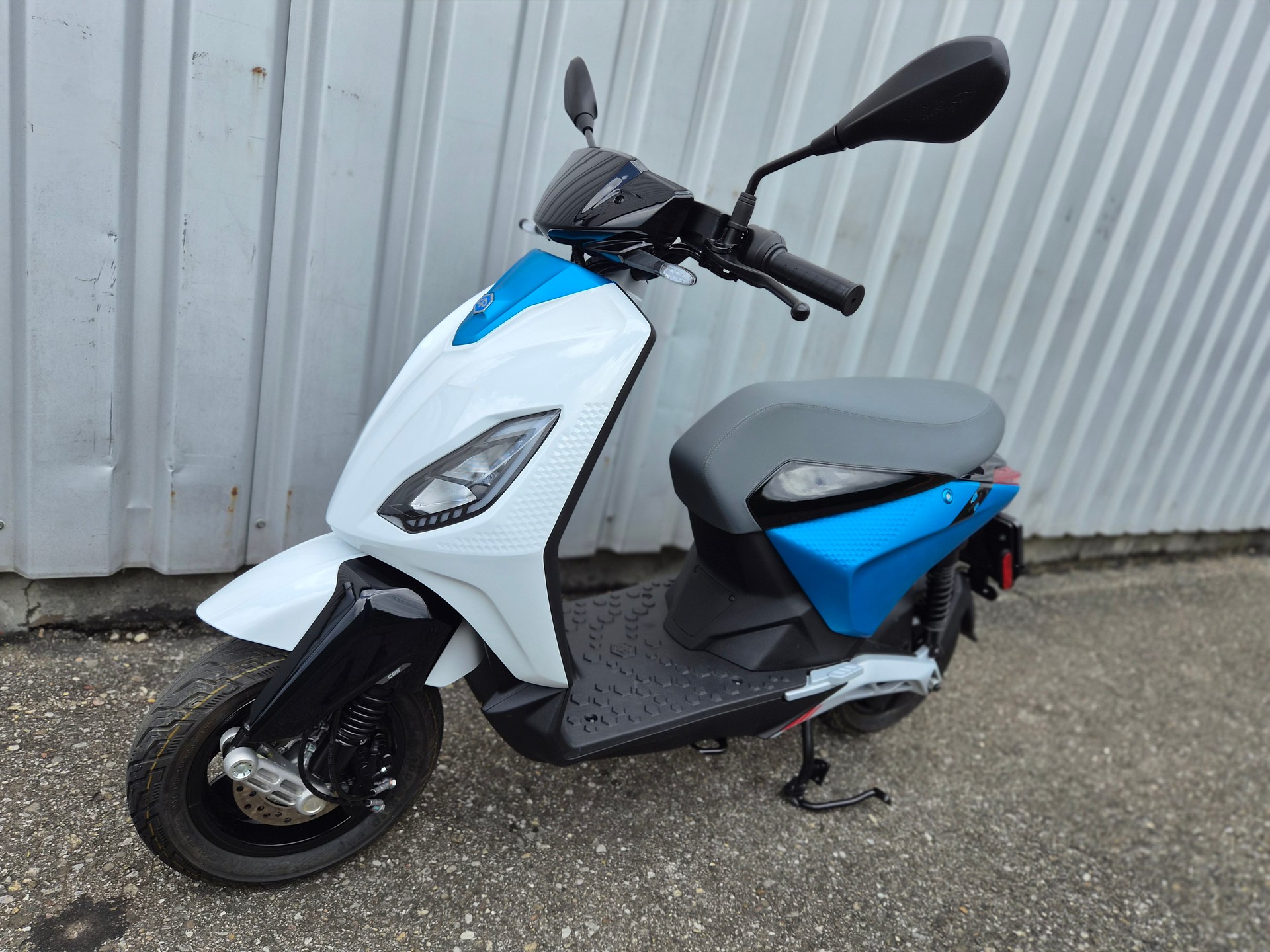 PIAGGIO Piaggio 1 Active 60km/h KUNDENAUFTRAGFull Electric-image-14
