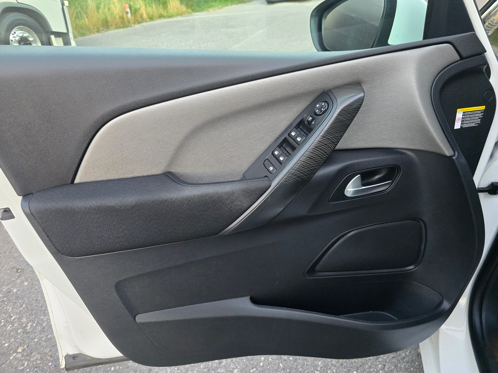 CITROEN Grand C4 Picasso 1.6i 16V e-THP Séduction-image-12