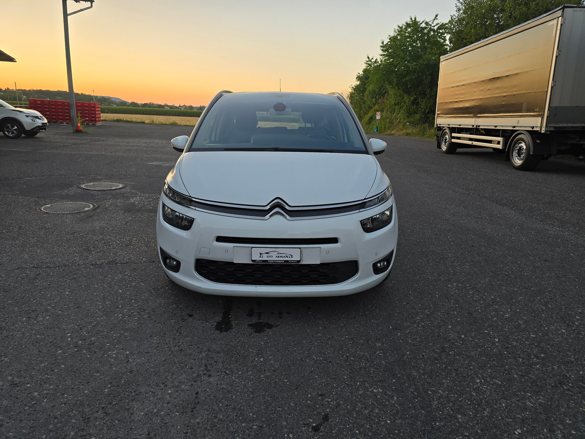 CITROEN Grand C4 Picasso 1.6i 16V e-THP Séduction-image-0