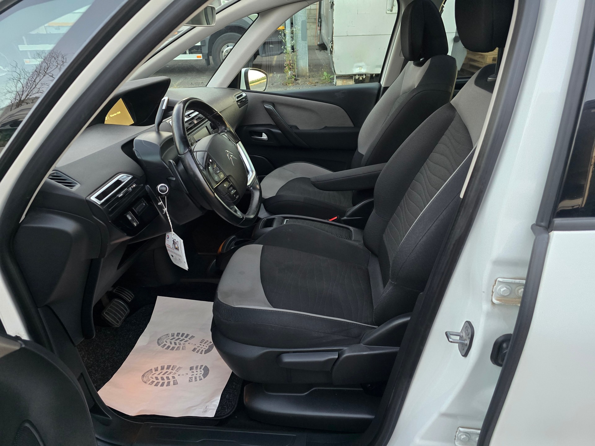 CITROEN Grand C4 Picasso 1.6i 16V e-THP Séduction-image-10
