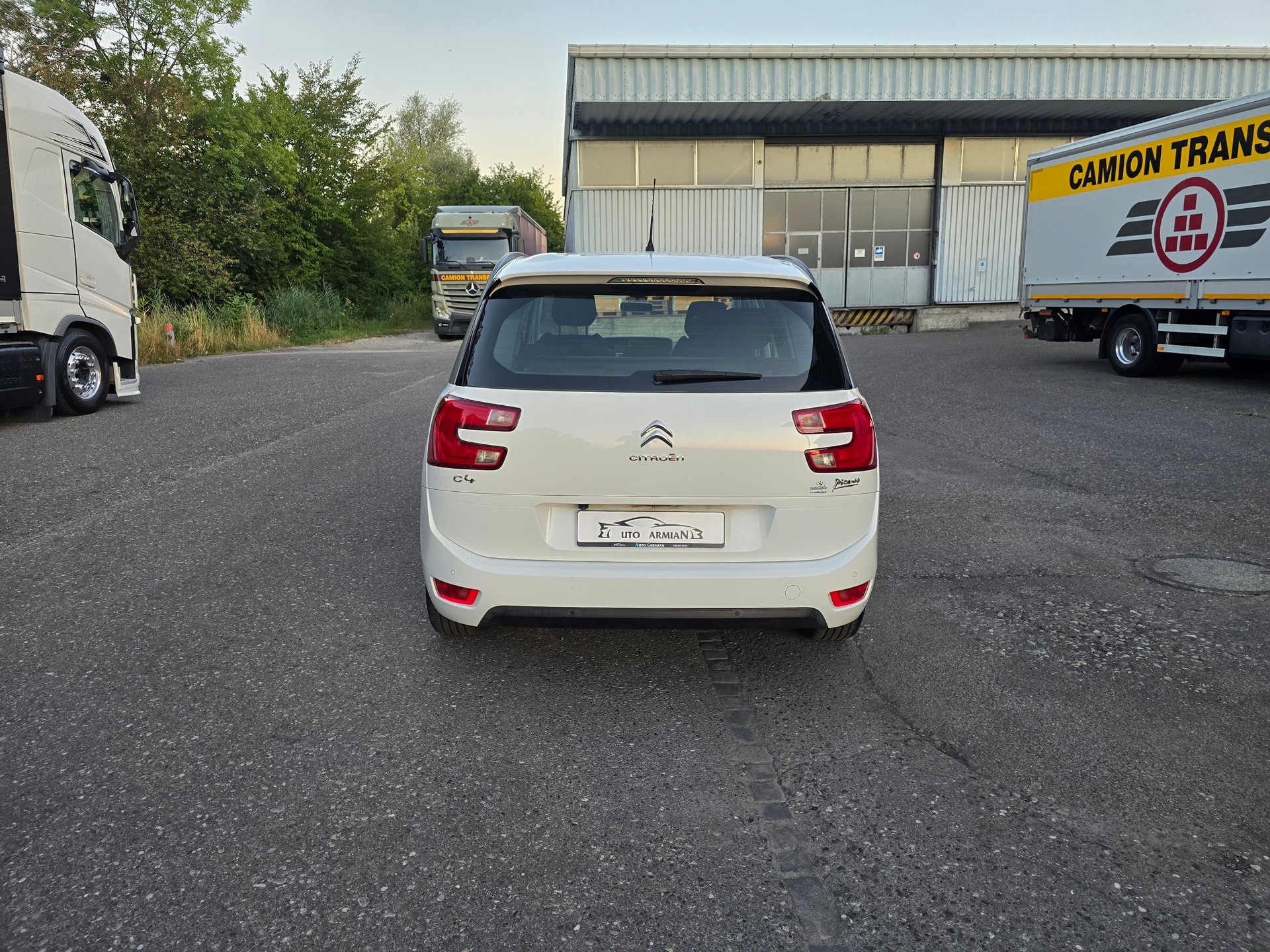 CITROEN Grand C4 Picasso 1.6i 16V e-THP Séduction-image-3