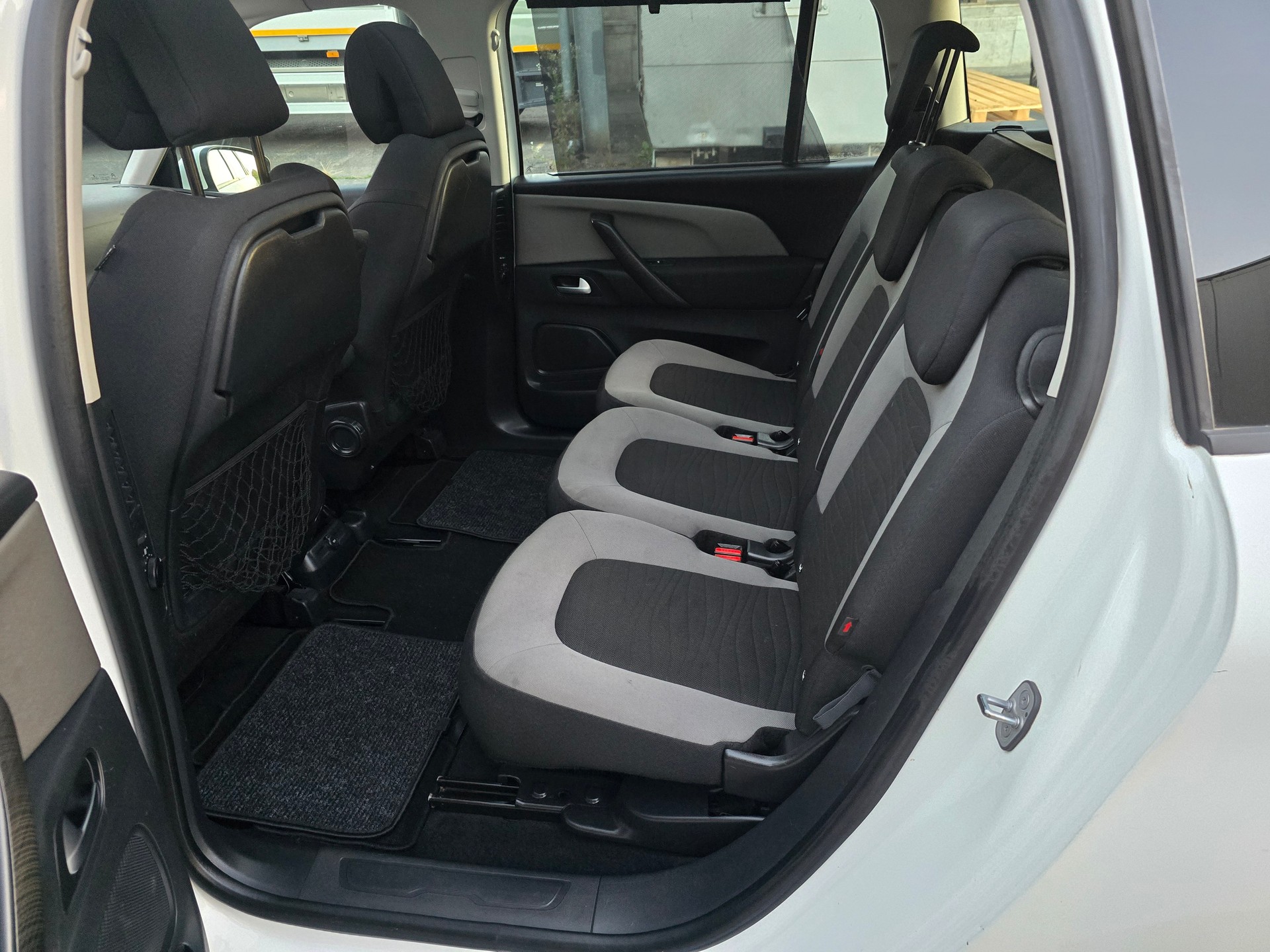 CITROEN Grand C4 Picasso 1.6i 16V e-THP Séduction-image-13