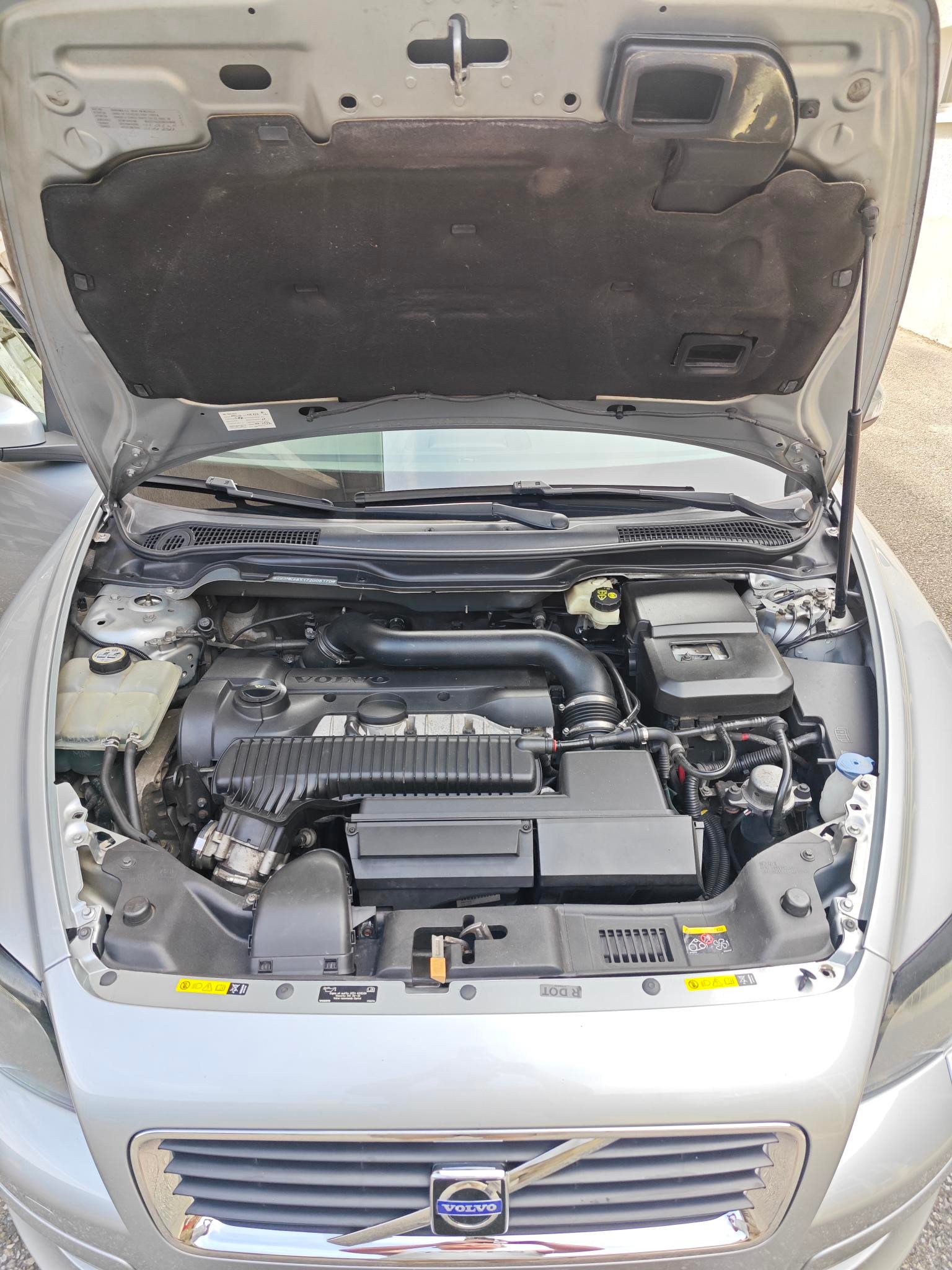 VOLVO 2.5 20V T5 Kinetic-image-2